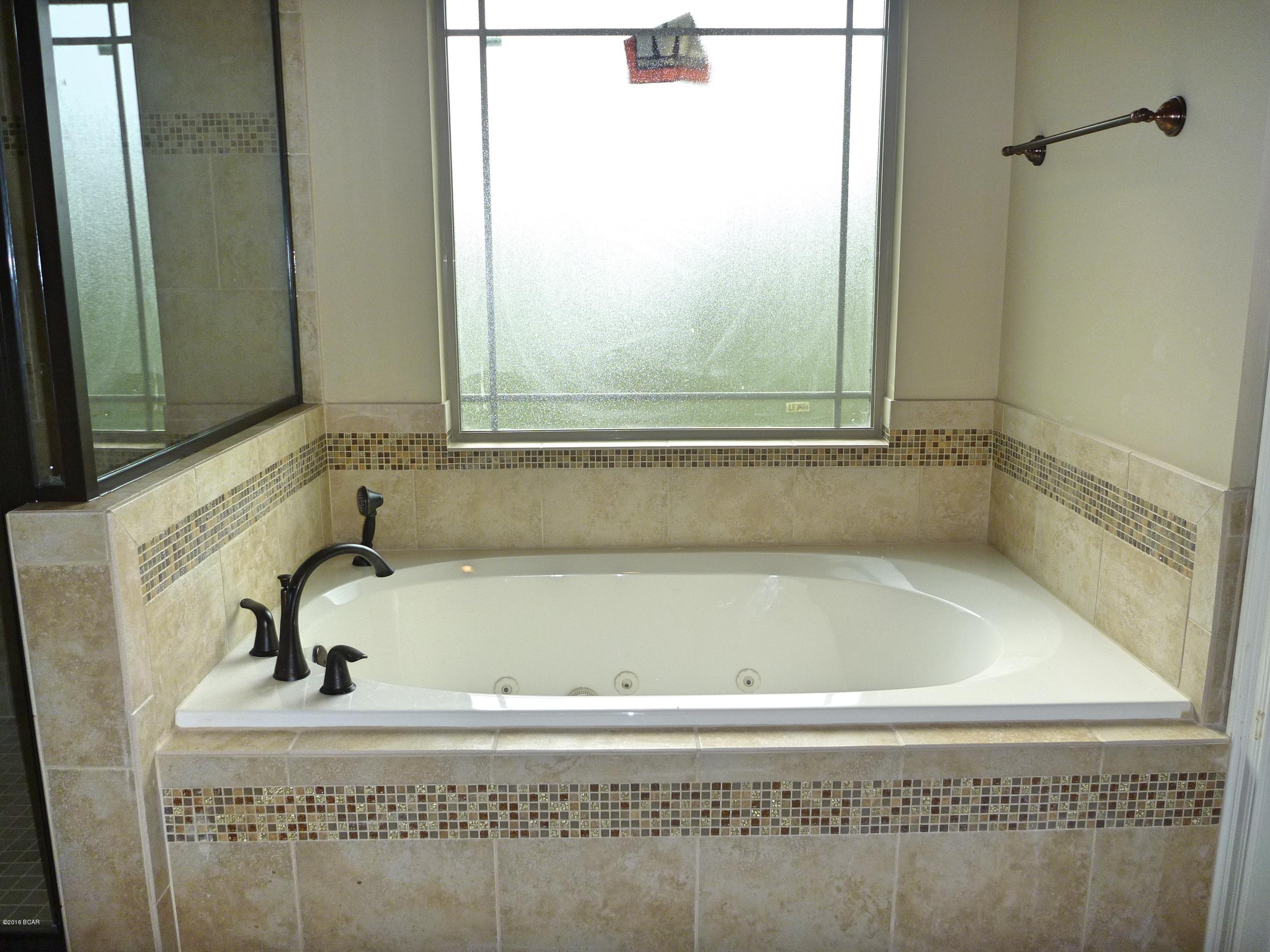 College Oaks - Residential