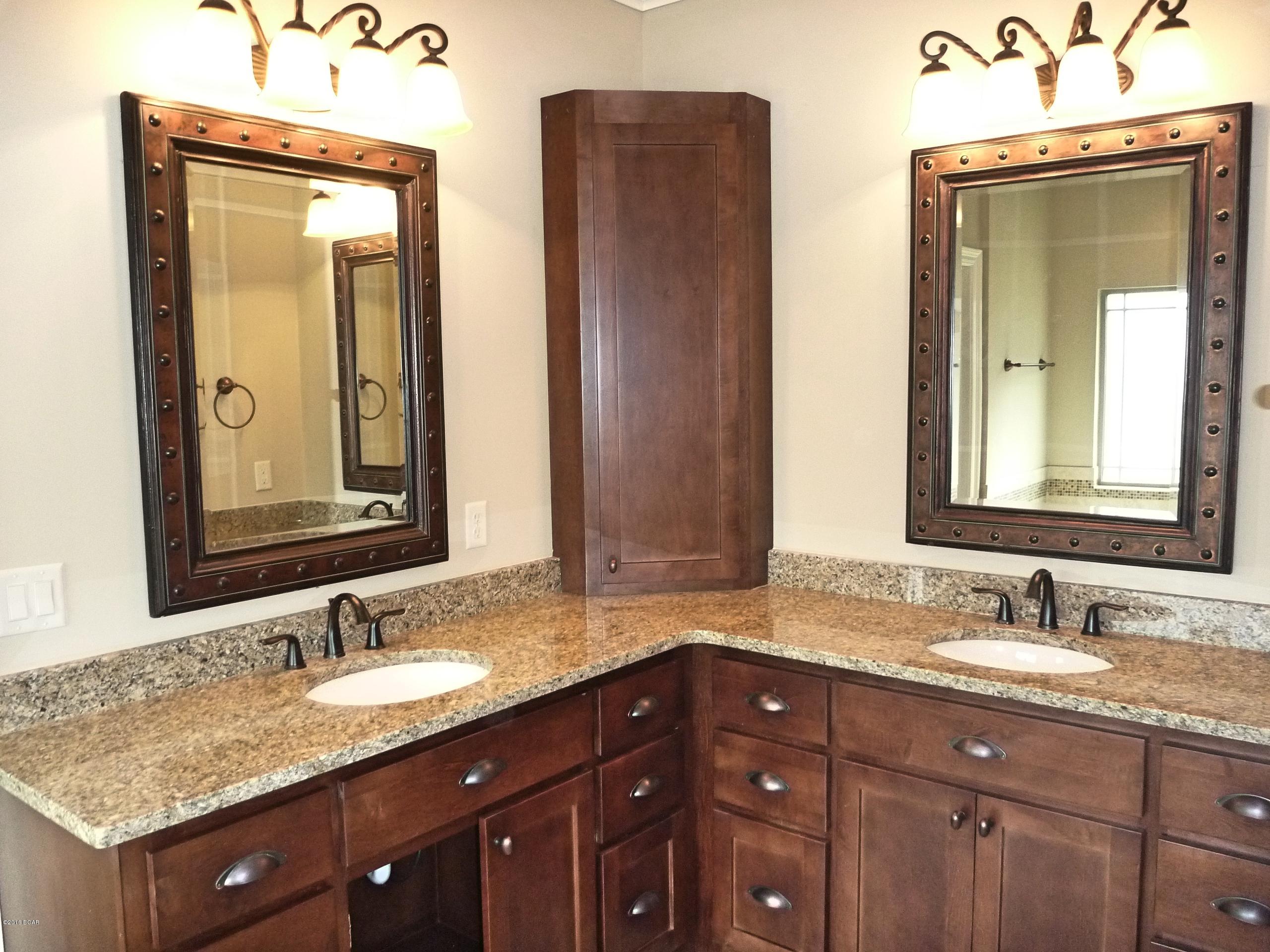 College Oaks - Residential