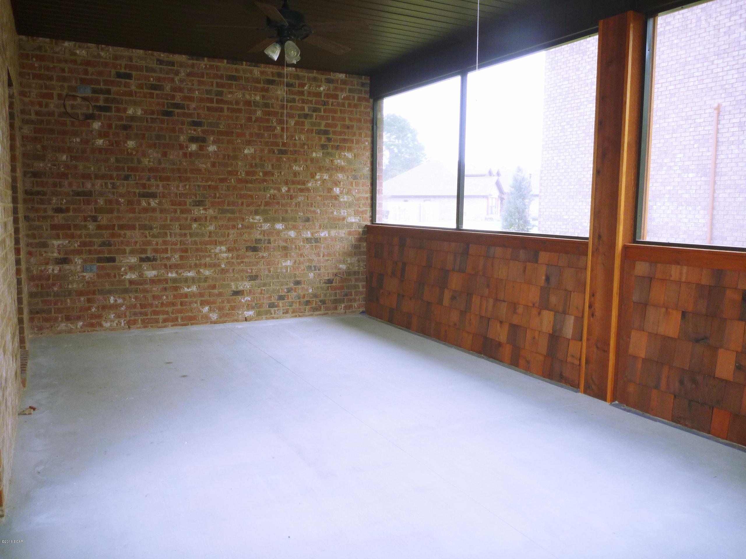 College Oaks - Residential