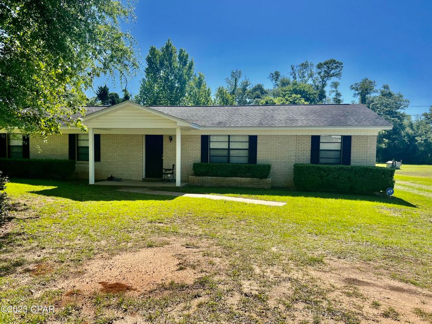 CURRENTLY UNDER CONTRACT, SELLER WILL CONSIDER BACKUP OFFERS Nice brick 3/2 home on 1.25 acres just outside Marianna on Hwy 71.  Home has newer roof, all electric, ceramic tile through out  the house. Separate 
Living Room, Den, Laundry, spacious kitchen with plenty of cabinets, large back patio for relaxing and starry night views or grill out and chill. Plenty of room for a large or small shop. So convenient to everything Marianna has to offer and to I-10. Make your appt today.