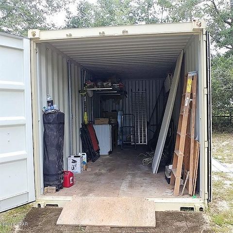 A home in Defuniak Springs