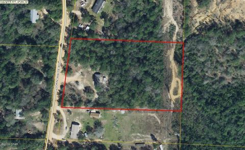 A home in Defuniak Springs