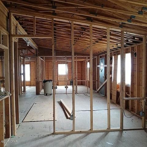A home in Defuniak Springs
