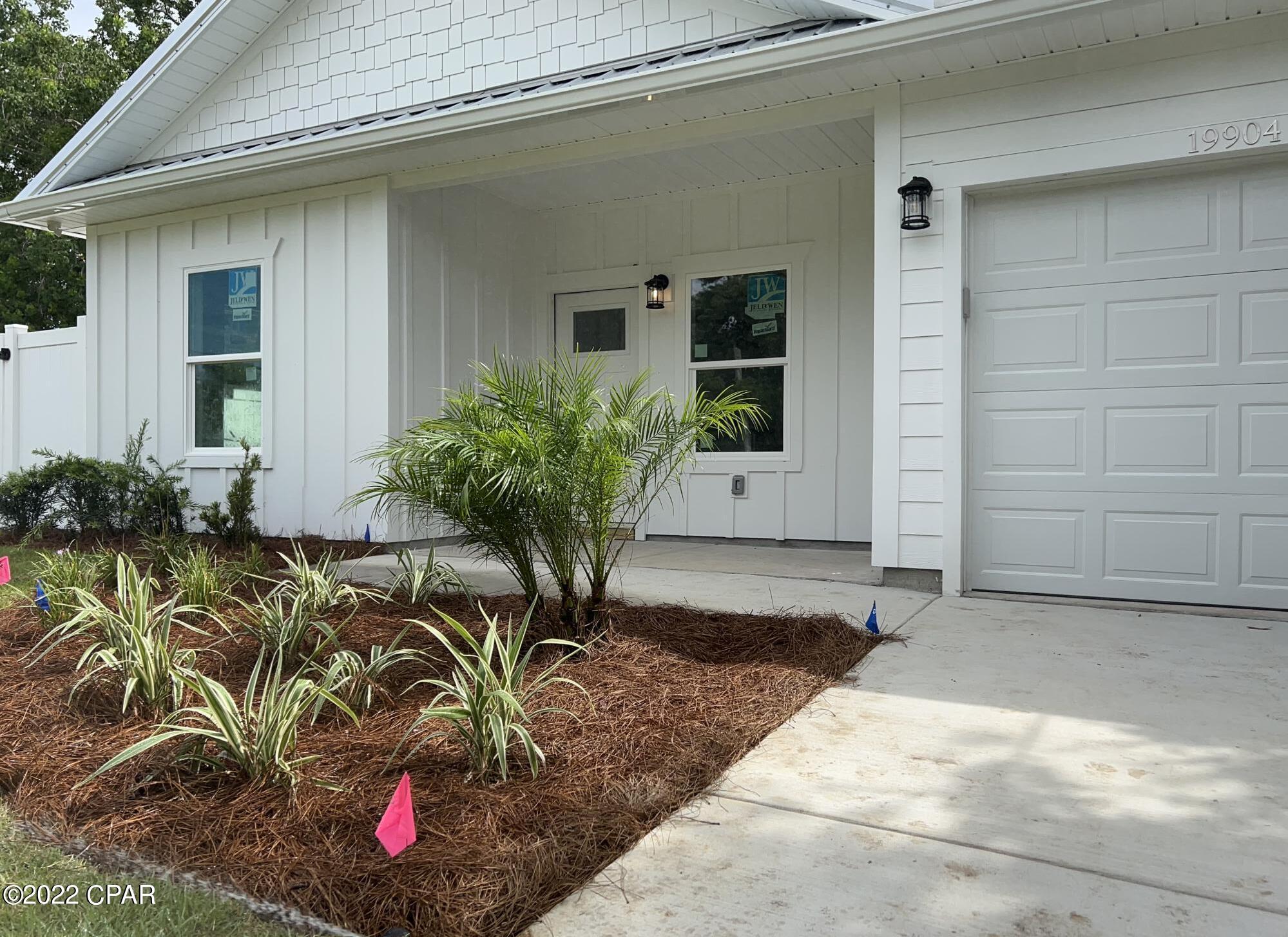 Laguna Beach Estates 8th Add - Residential