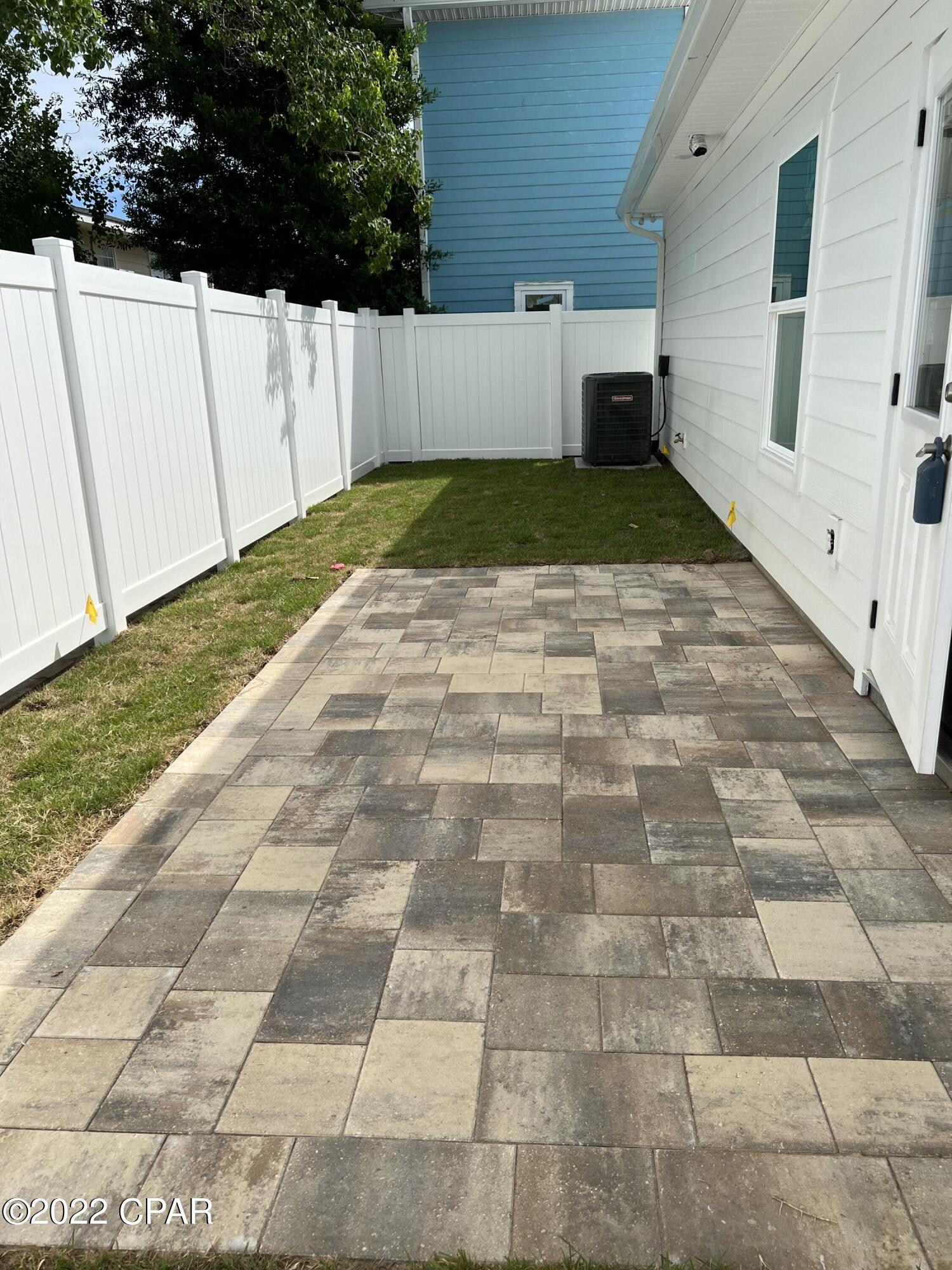 Laguna Beach Estates 8th Add - Residential