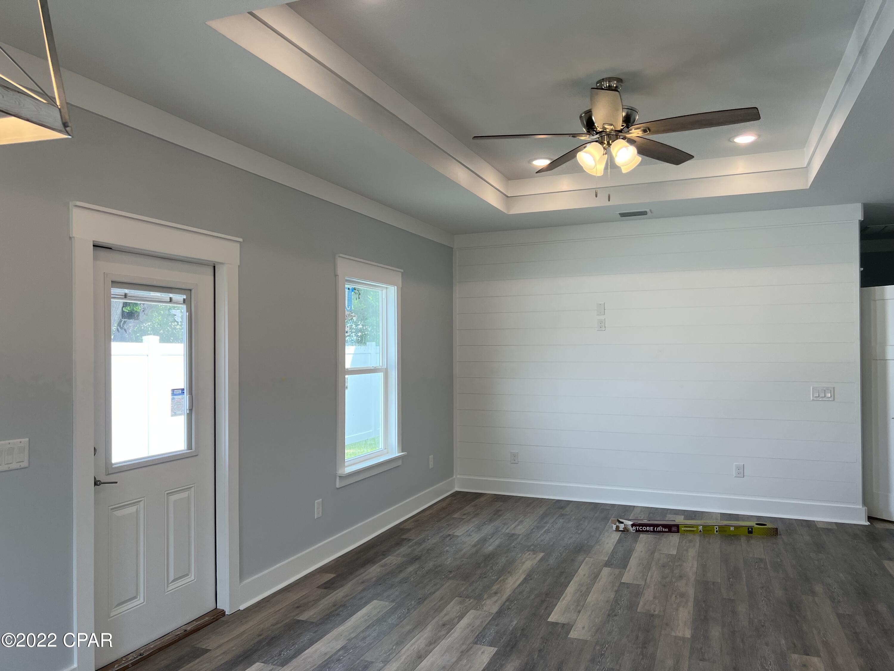 Laguna Beach Estates 8th Add - Residential