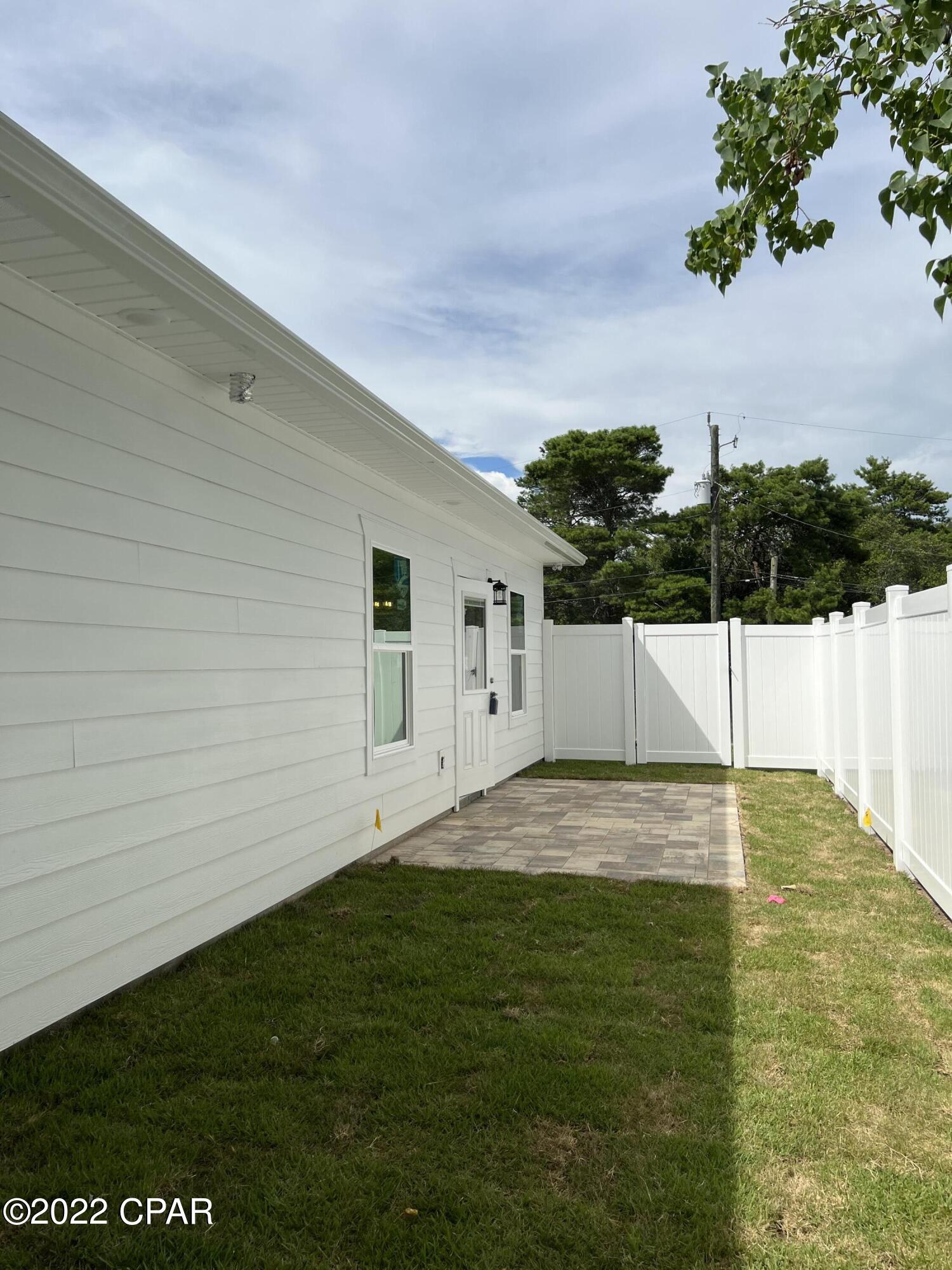 Laguna Beach Estates 8th Add - Residential