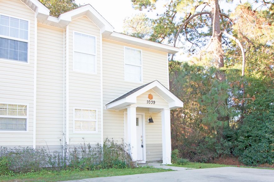 Newly renovated. Great overall layout. Kitchen features stainless steal appliances and granite counter tops. The living room and both bedrooms are very spacious. Covered porch opens up to a large fenced in backyard. Short walk to St Andrews Bay and all of downtown. It's everything you're looking for in a home or can be a great rental investment.