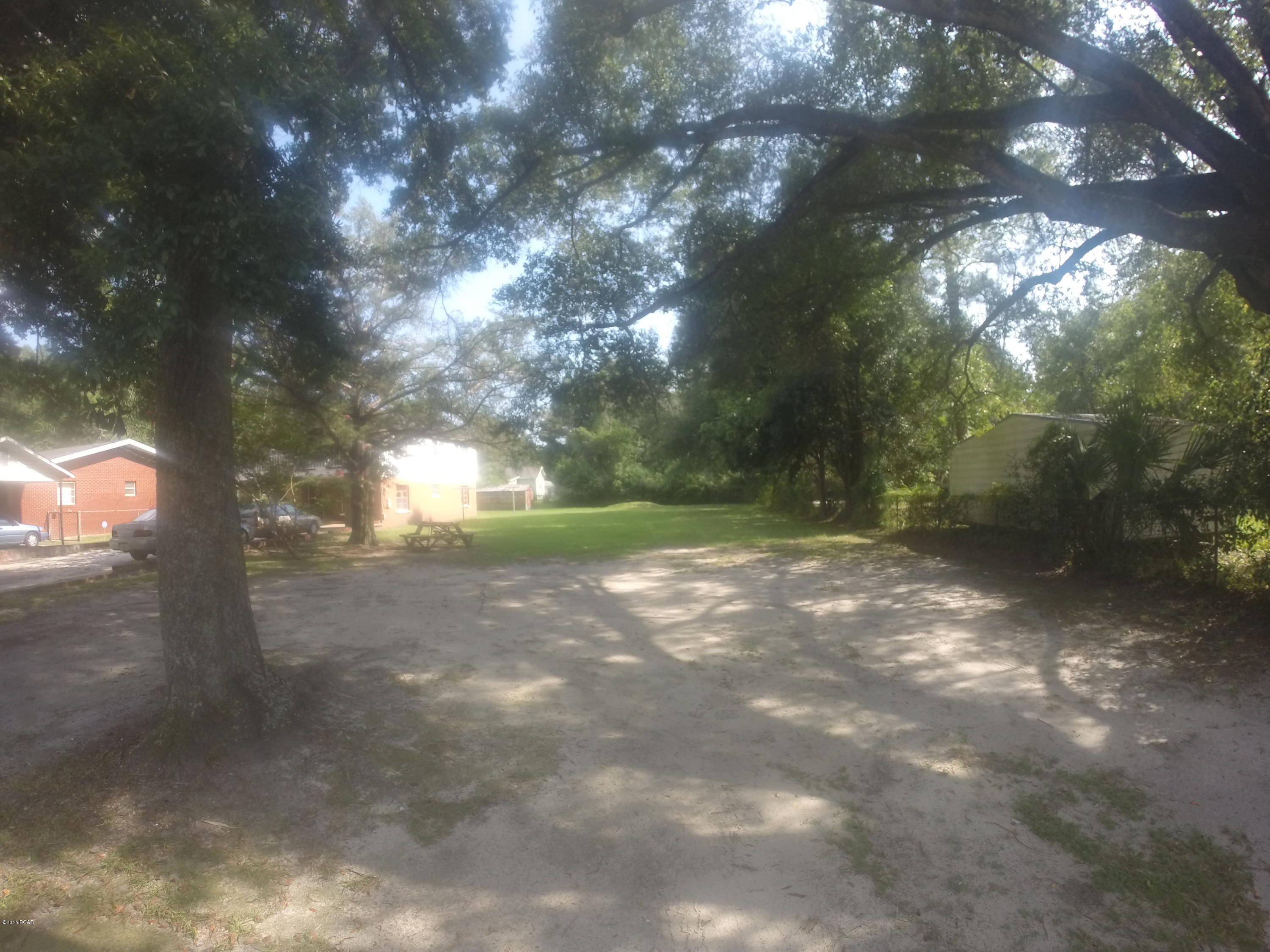 Shopes, H.D. Blk 2 - Residential