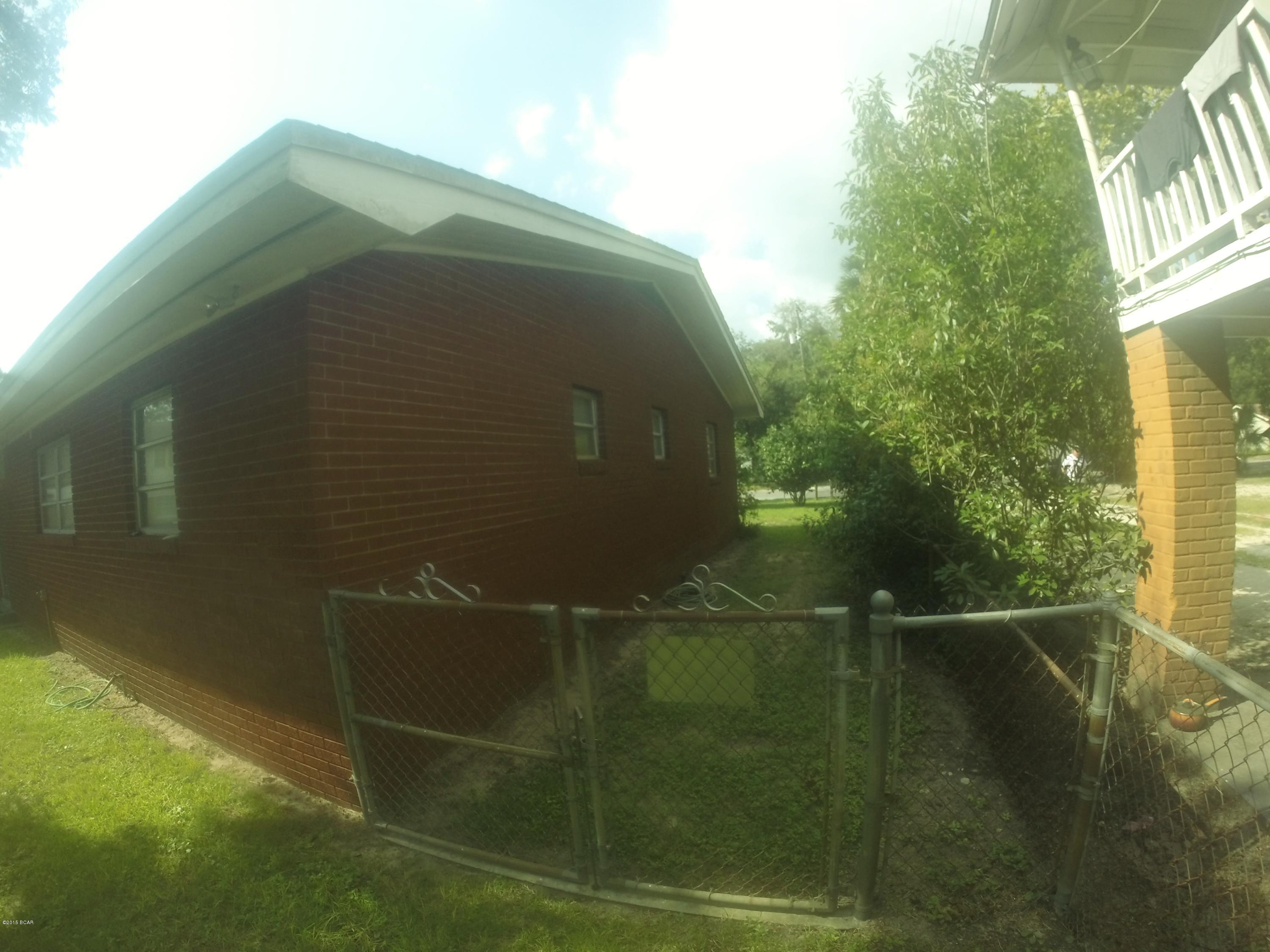 Shopes, H.D. Blk 2 - Residential