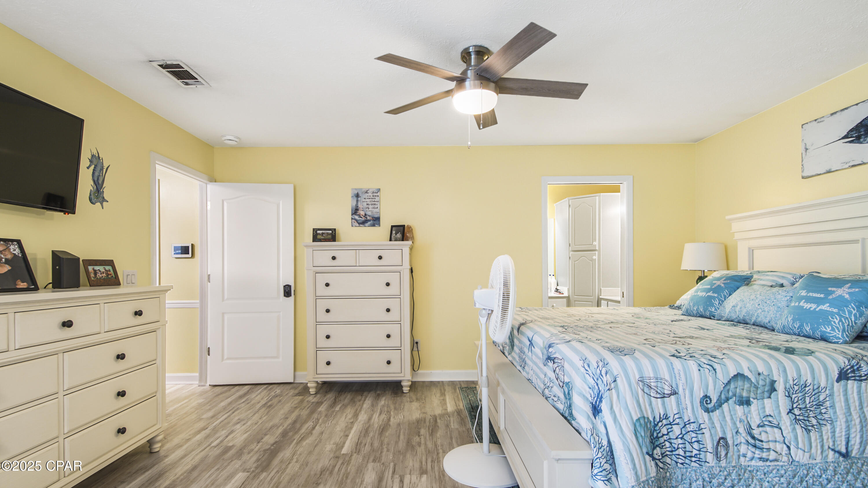 Summer Breeze - Residential