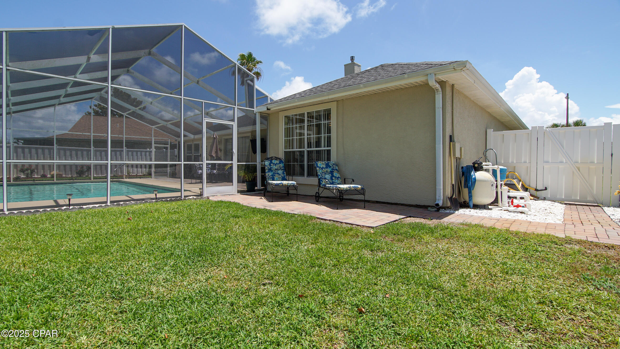 Summer Breeze - Residential