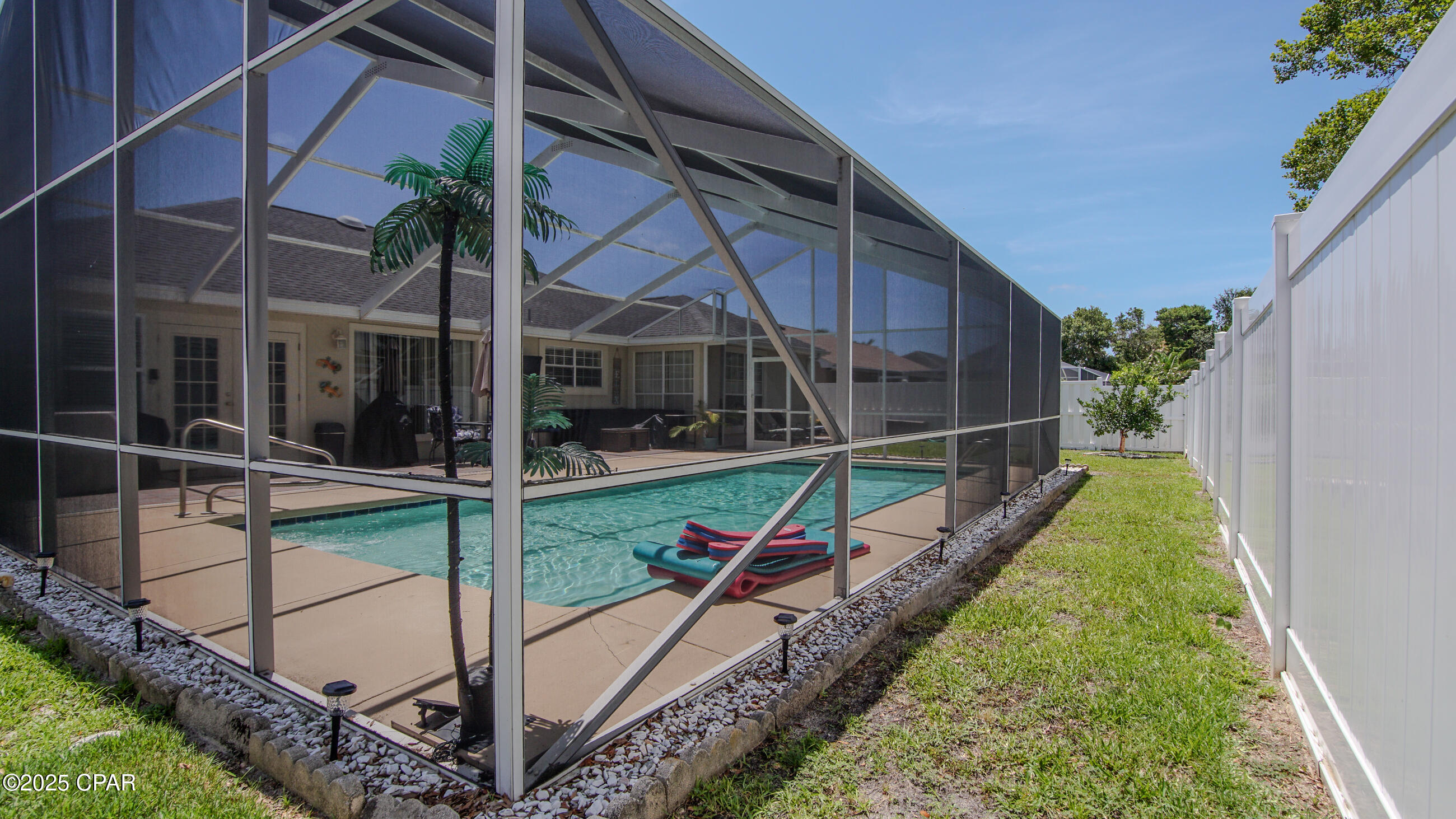 Summer Breeze - Residential