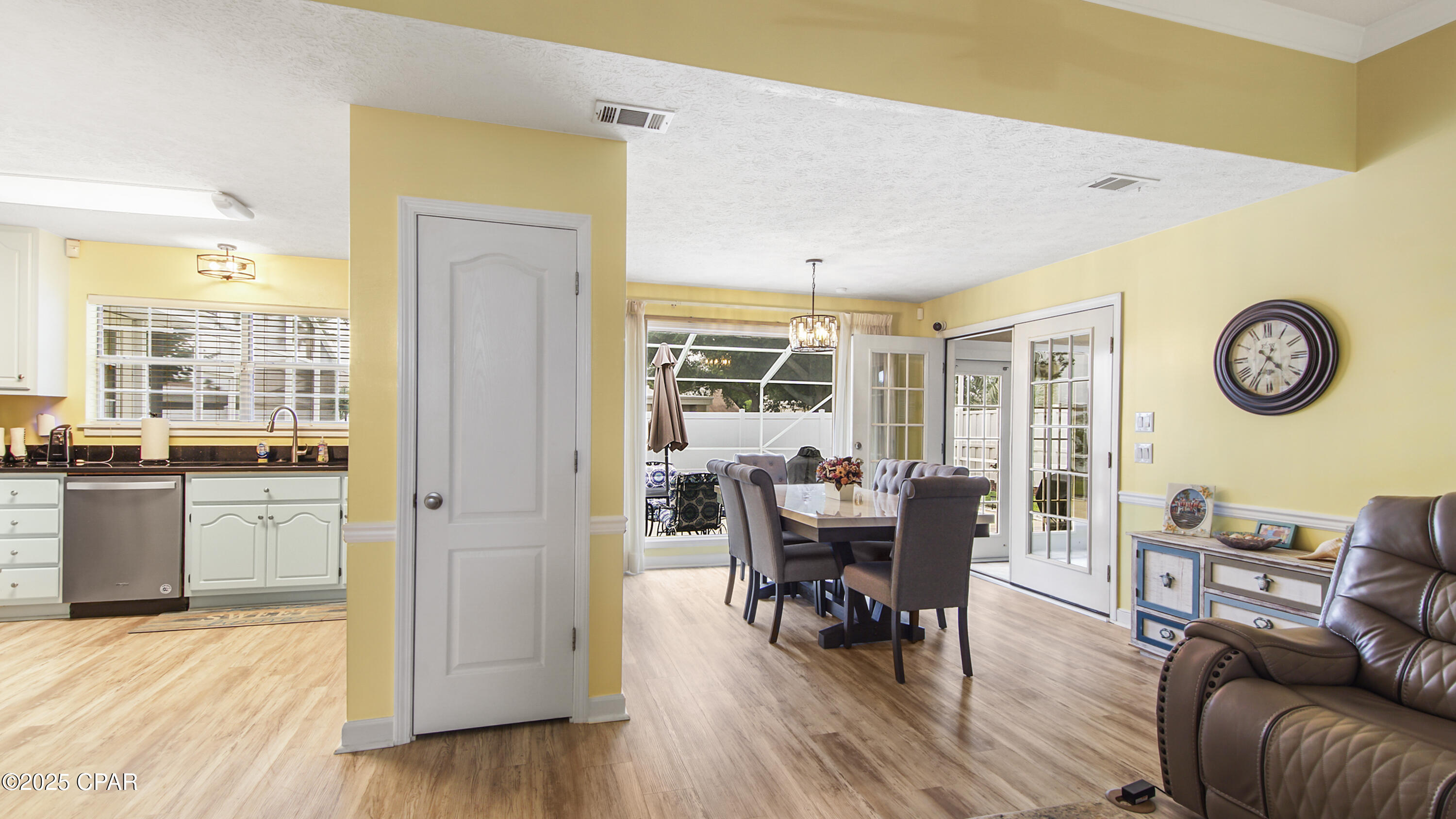 Summer Breeze - Residential