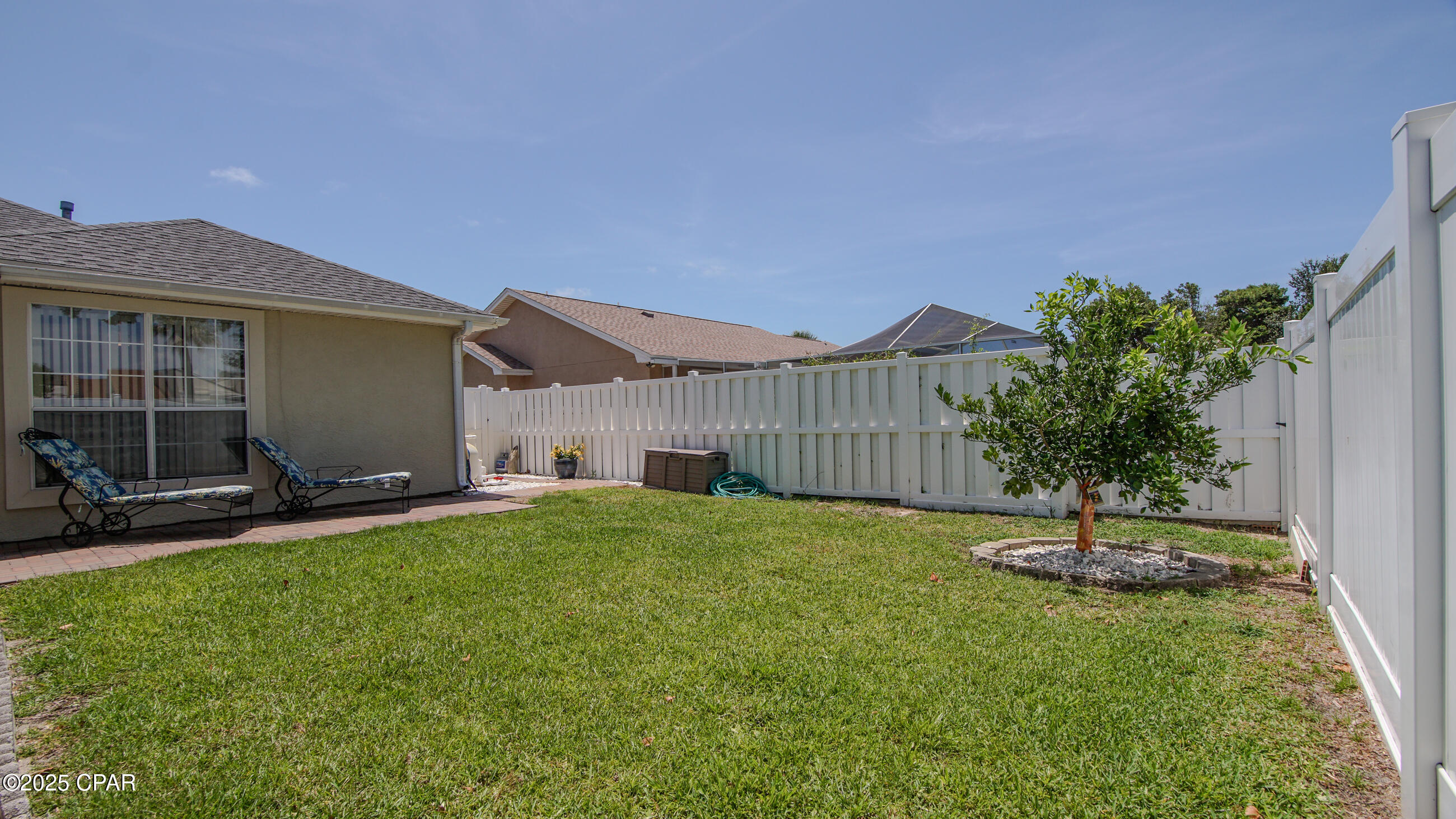 Summer Breeze - Residential