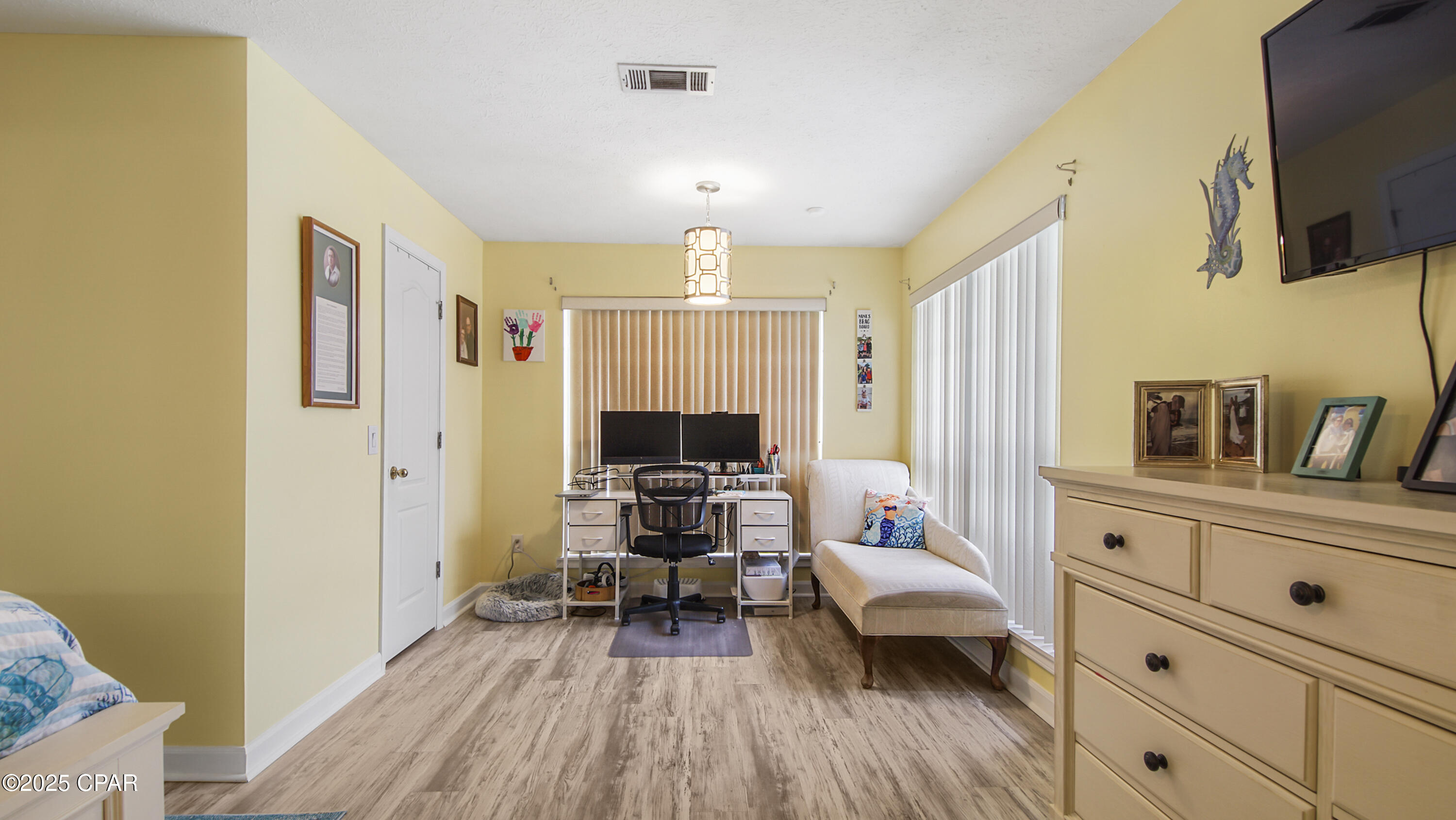 Summer Breeze - Residential