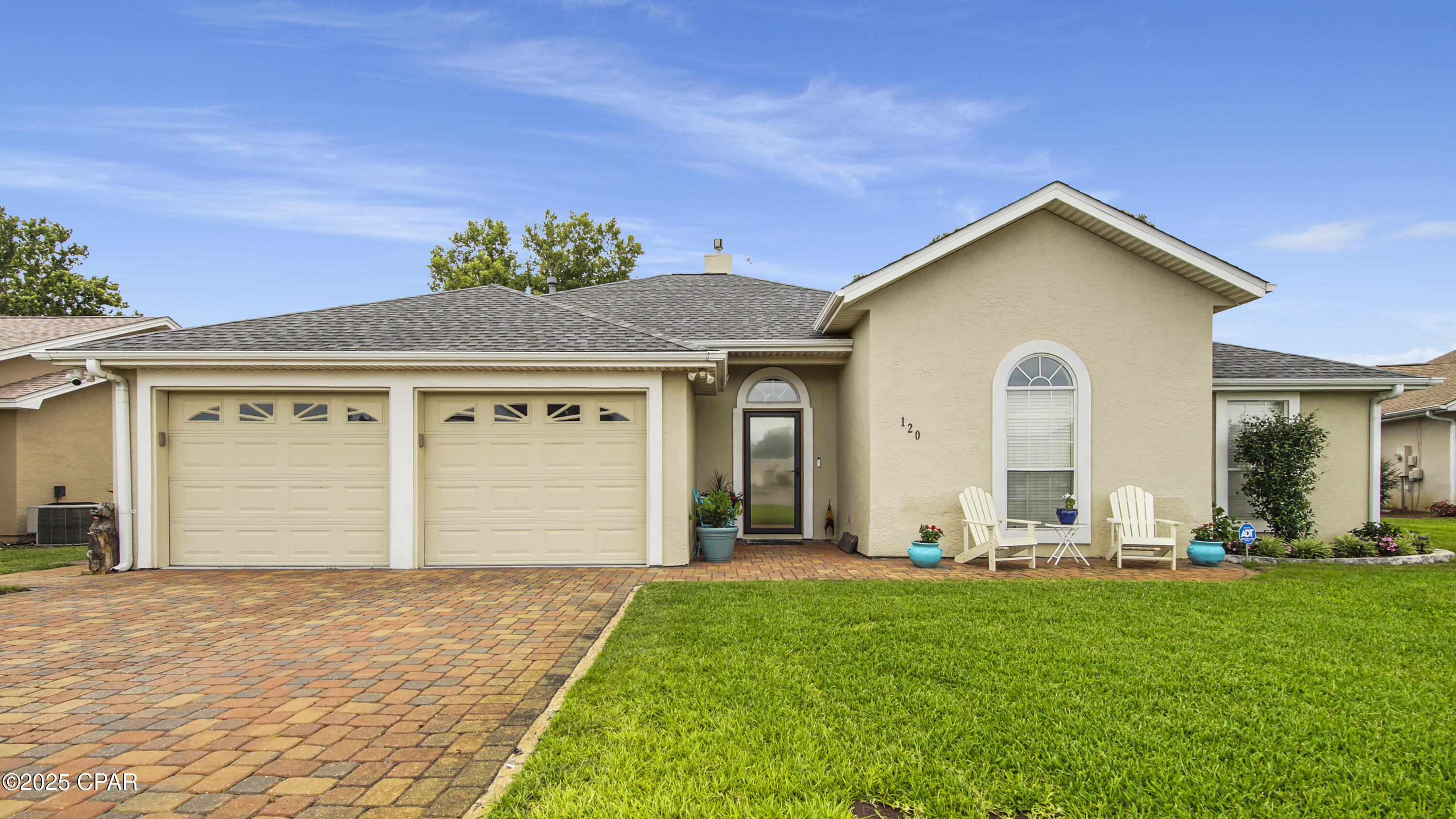 Summer Breeze - Residential