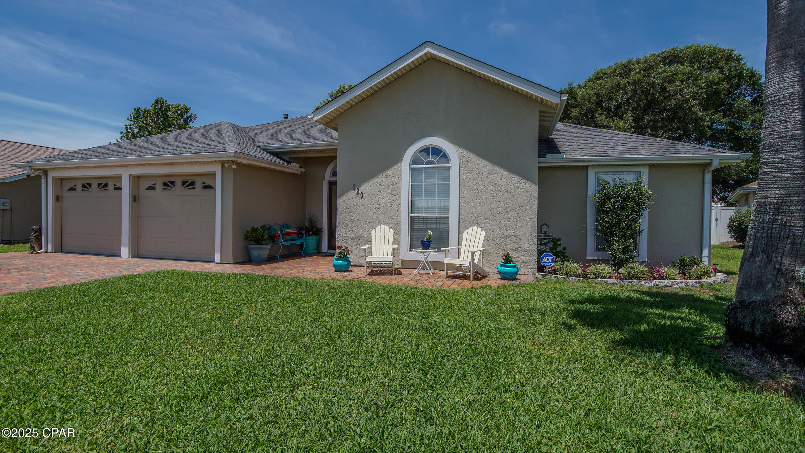 Summer Breeze - Residential