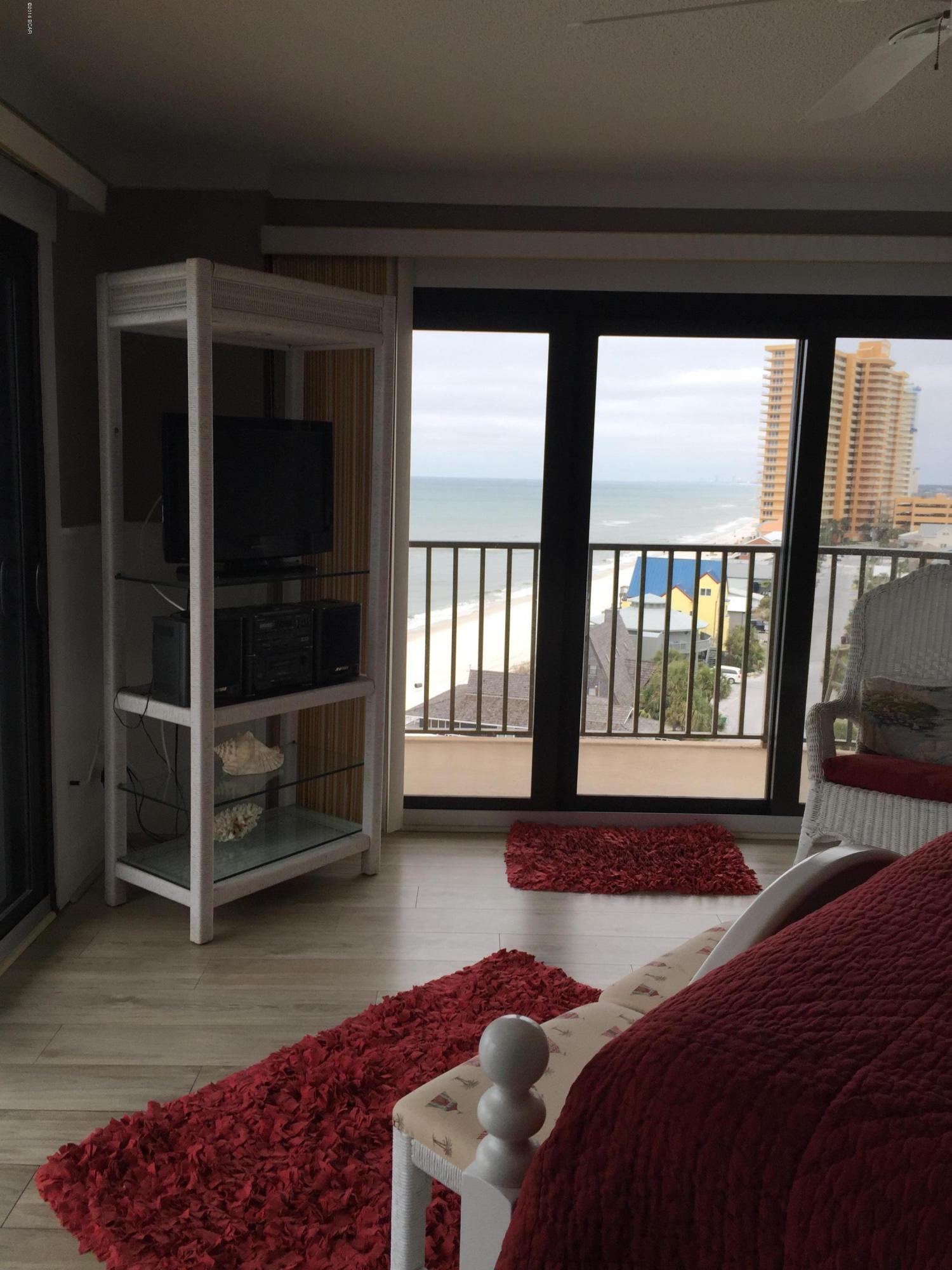 The Commodore - Residential