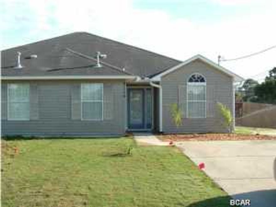 Nicely remodeled 3 bedroom/2 bath duplex, with tile, newer paint, landscaping, with a sprinkler system. Home features a gas fireplace, privacy fenced backyard, laundry room, master bath skylight and security system available. Small pet negotiable.