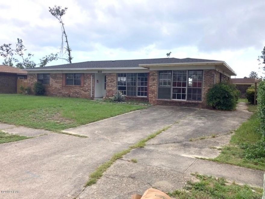 Amazing opportunity!! This 3 Bedroom 2 Bathroom home in Panama City with a BRAND NEW ROOF! Home has over 1700 sqft of living space and a great layout. In need of TLC just finish this home to your taste!! Centrally located just off of S Tyndall Pkwy and Cherry St. near schools, shopping, dining and much more!!