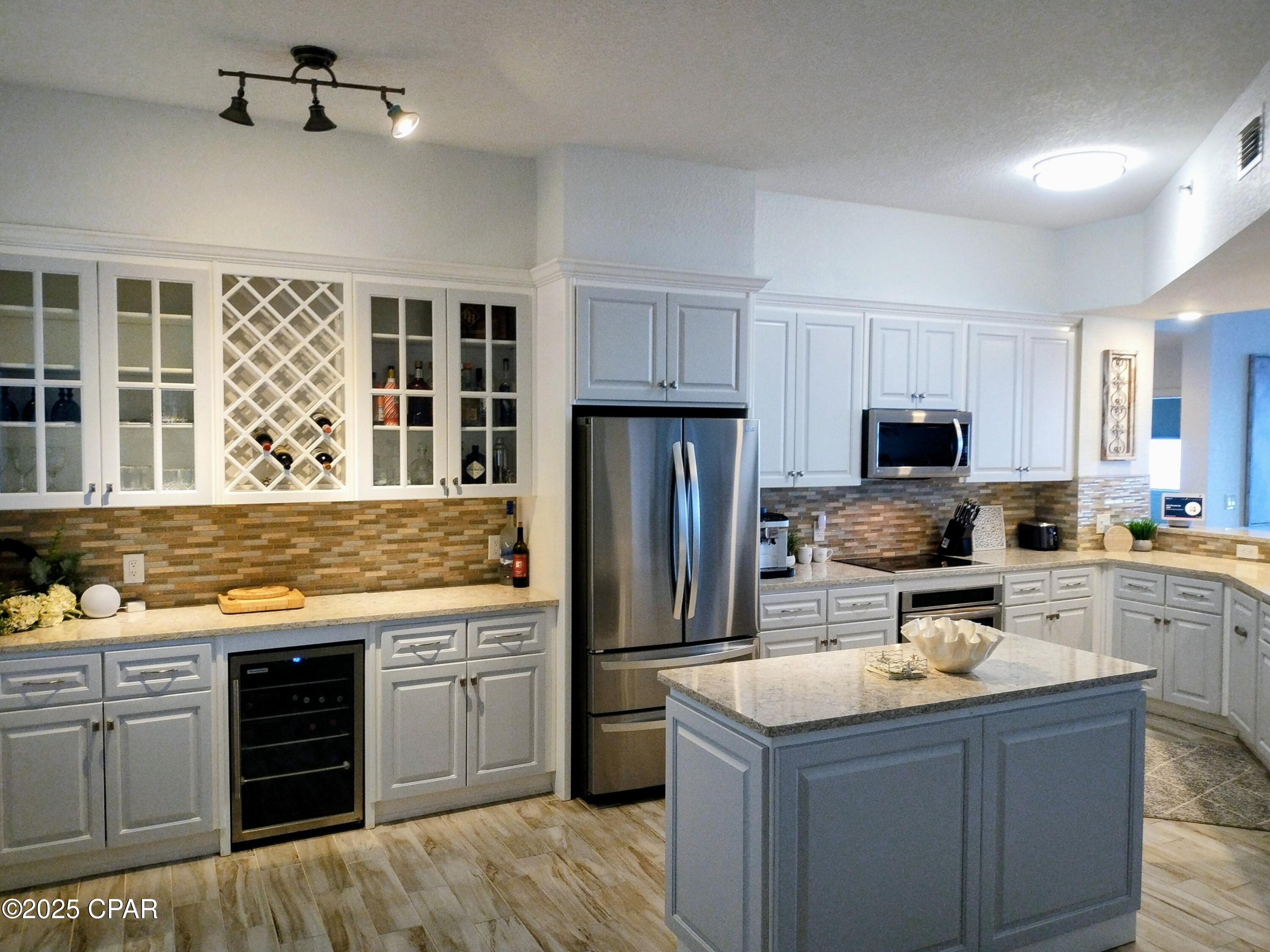 Hibiscus By The Bay - Residential