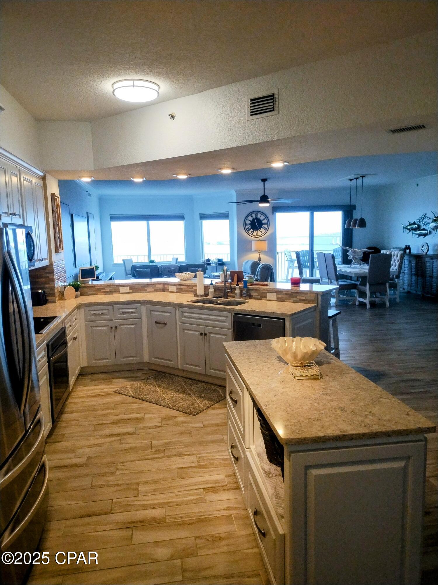 Hibiscus By The Bay - Residential