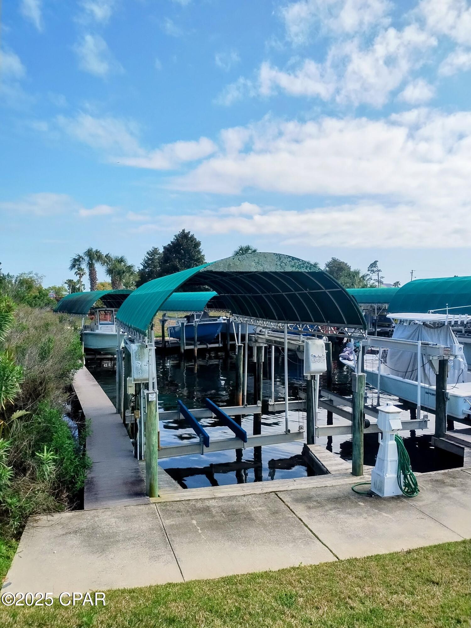 Hibiscus By The Bay - Residential