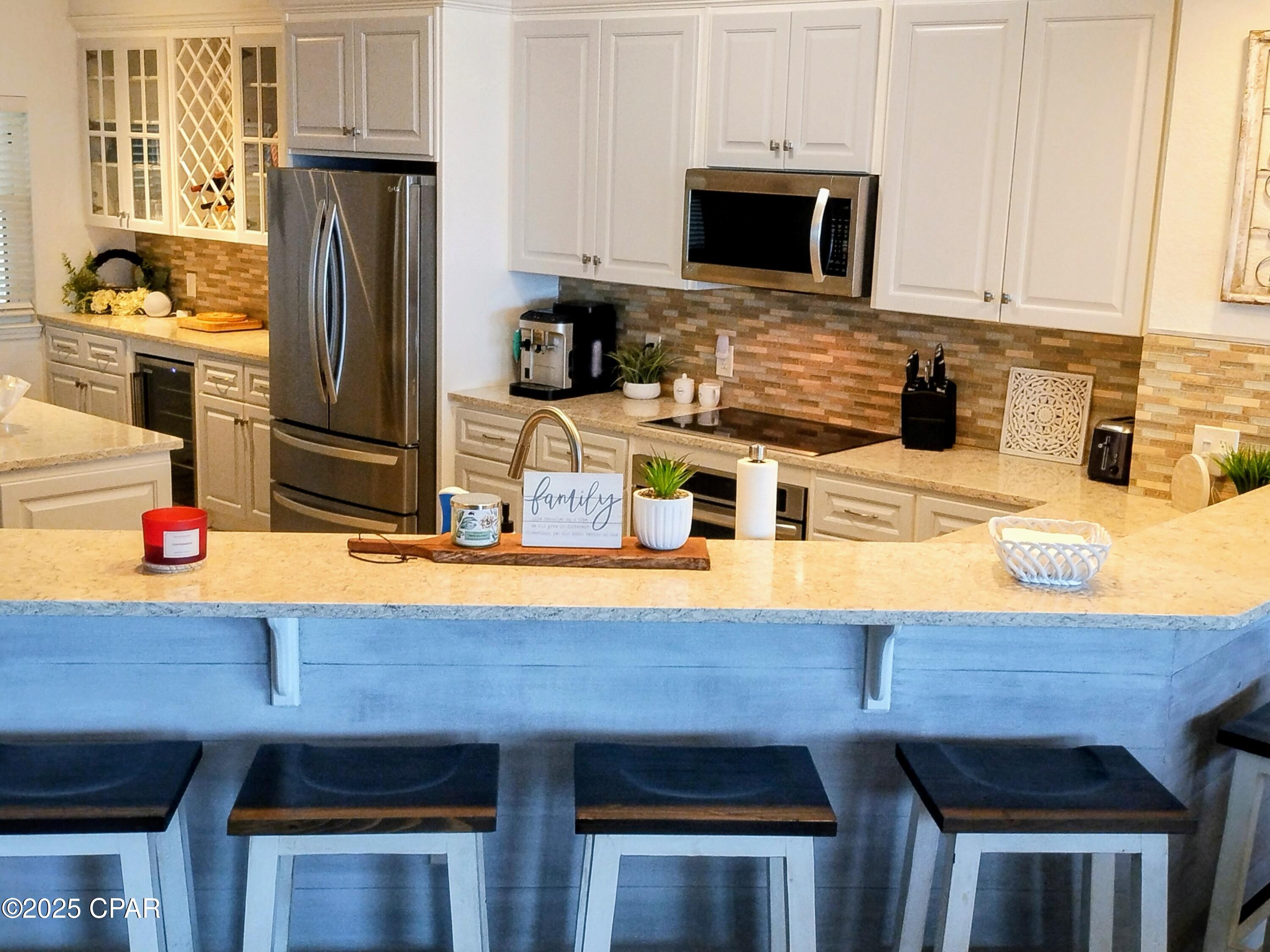 Hibiscus By The Bay - Residential