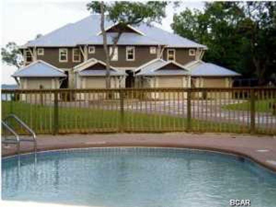 4 Bedroom 4 Bath Florida Townhouse with view of the Bay and Community Pool. Granite and Silestone countertops, stainless steel appliances, bamboo and travertine flooring, Upstairs master has large walk in closets, bath has whirlpool tub and walk in shower. Garage, large balcony and deck.