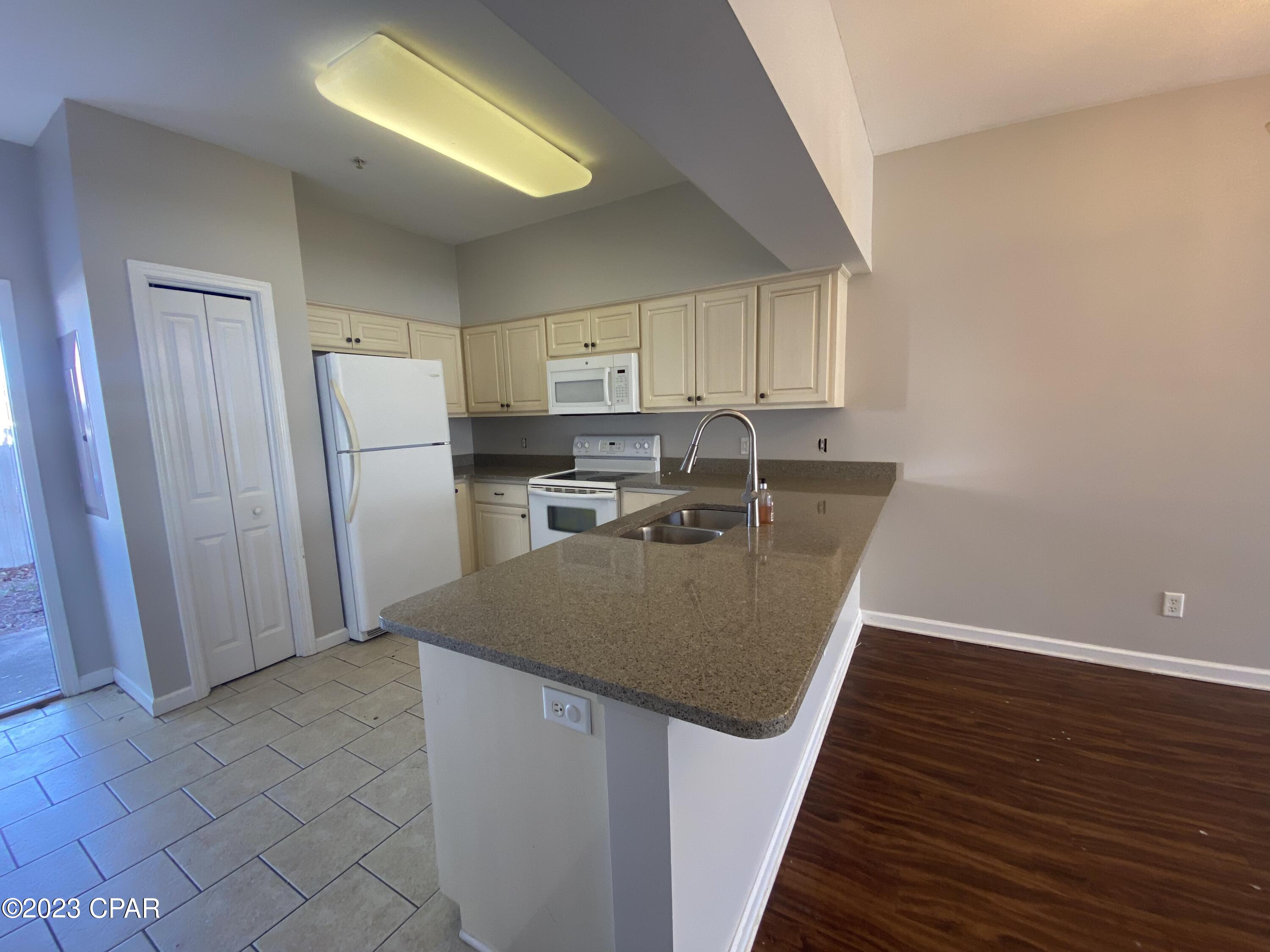 Annabella's Townhomes - Residential