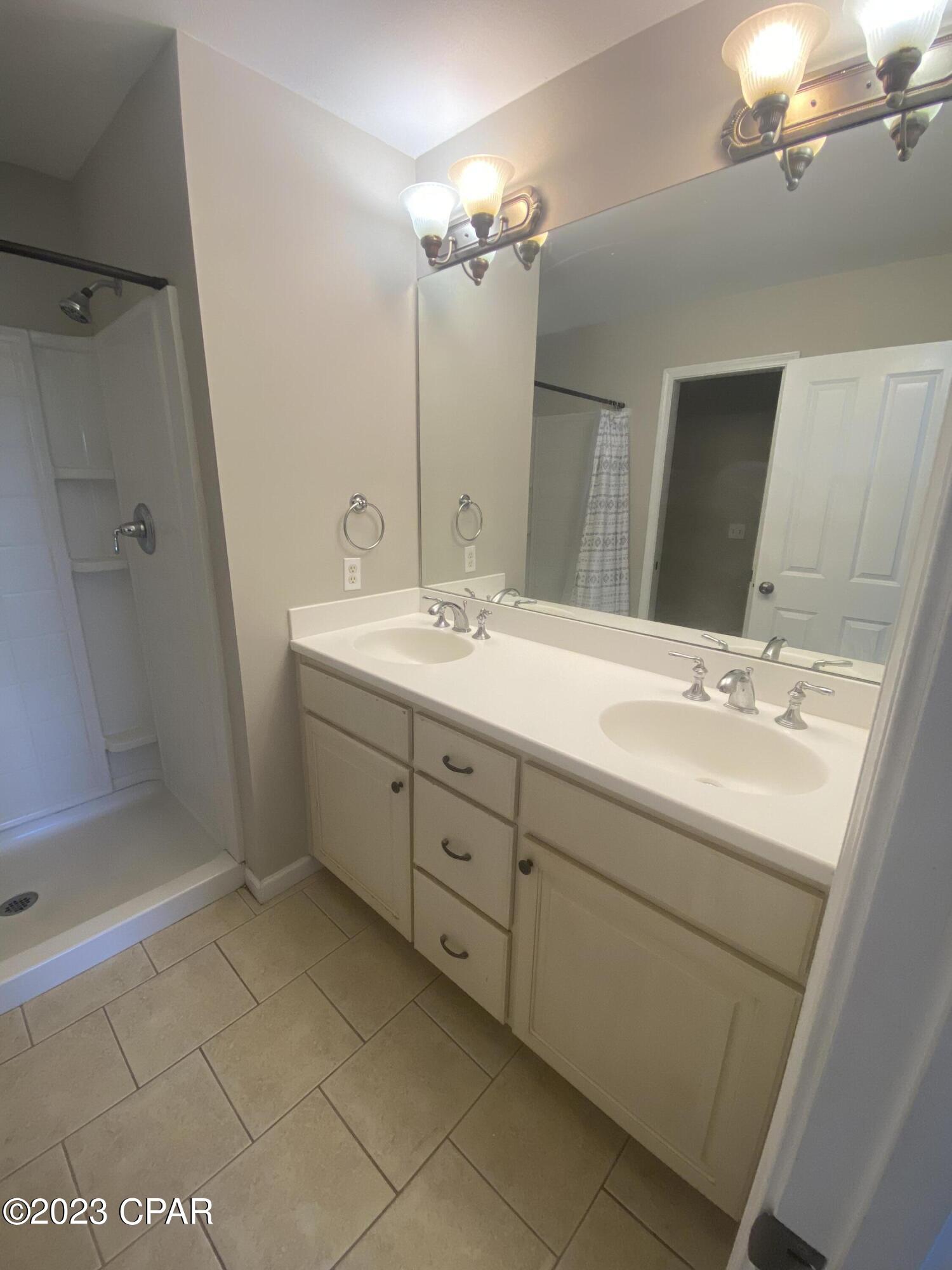 Annabella's Townhomes - Residential