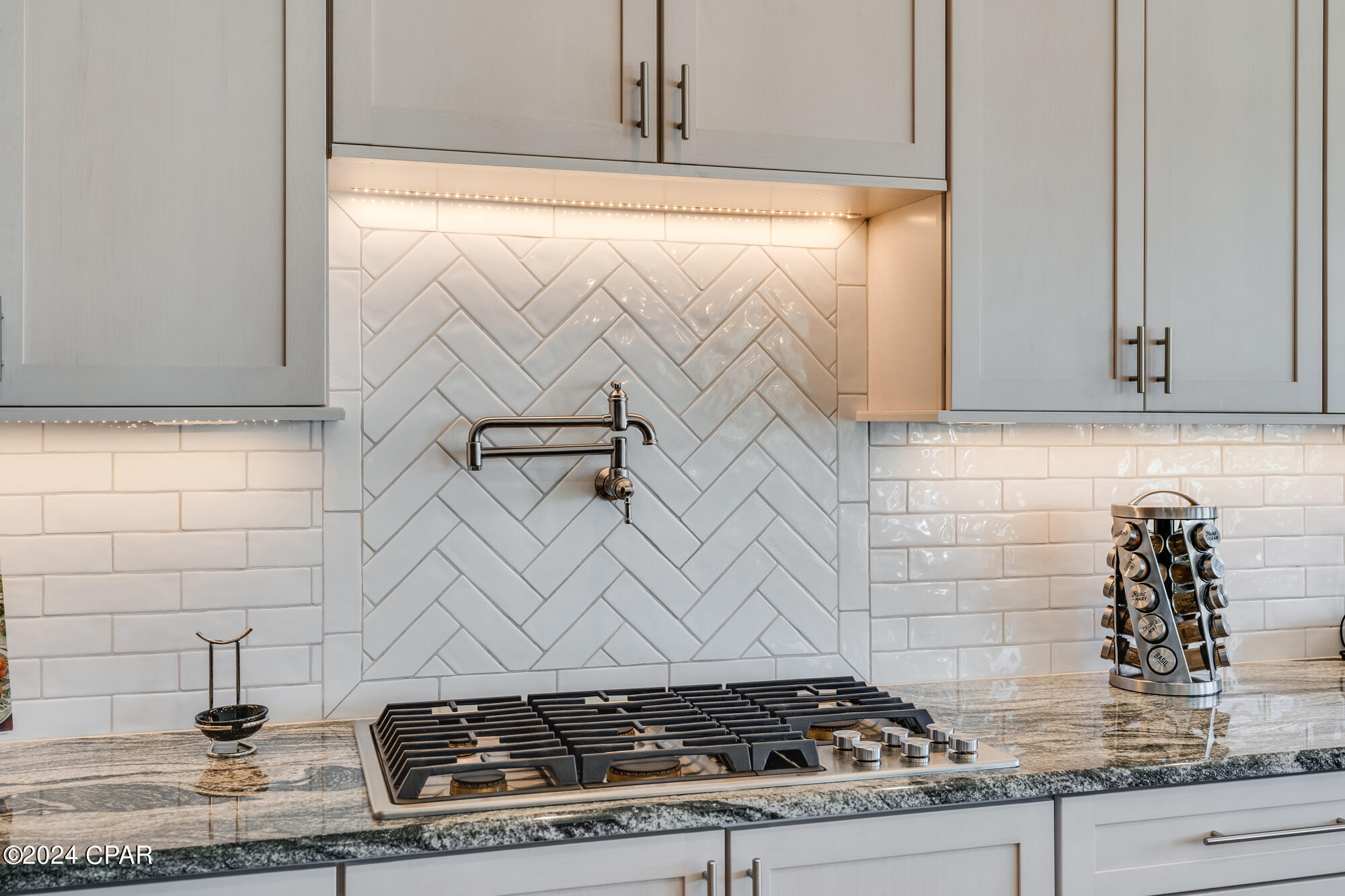 Grand Lagoon Banks - Residential