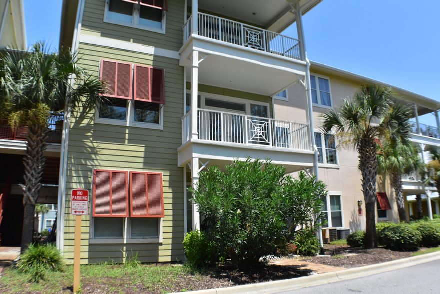 CURRENTLY UNDER CONTRACT, SELLER ACCEPTING BACKUP OFFERS.  Owner Financing Available! *** Island Reserve condo now available!  This is a 1BR/1BA unit with a bonus room. Features include wood flooring, granite countertops, high-end cabinetry and a covered balcony. Island Reserve is a gated community close to shopping, schools, dining and more. Amenities include a huge pool with waterfall, a community center with basketball courts, gym, movie theater, and two covered parking decks. All info is approx. and must be verified by Buyers if important.