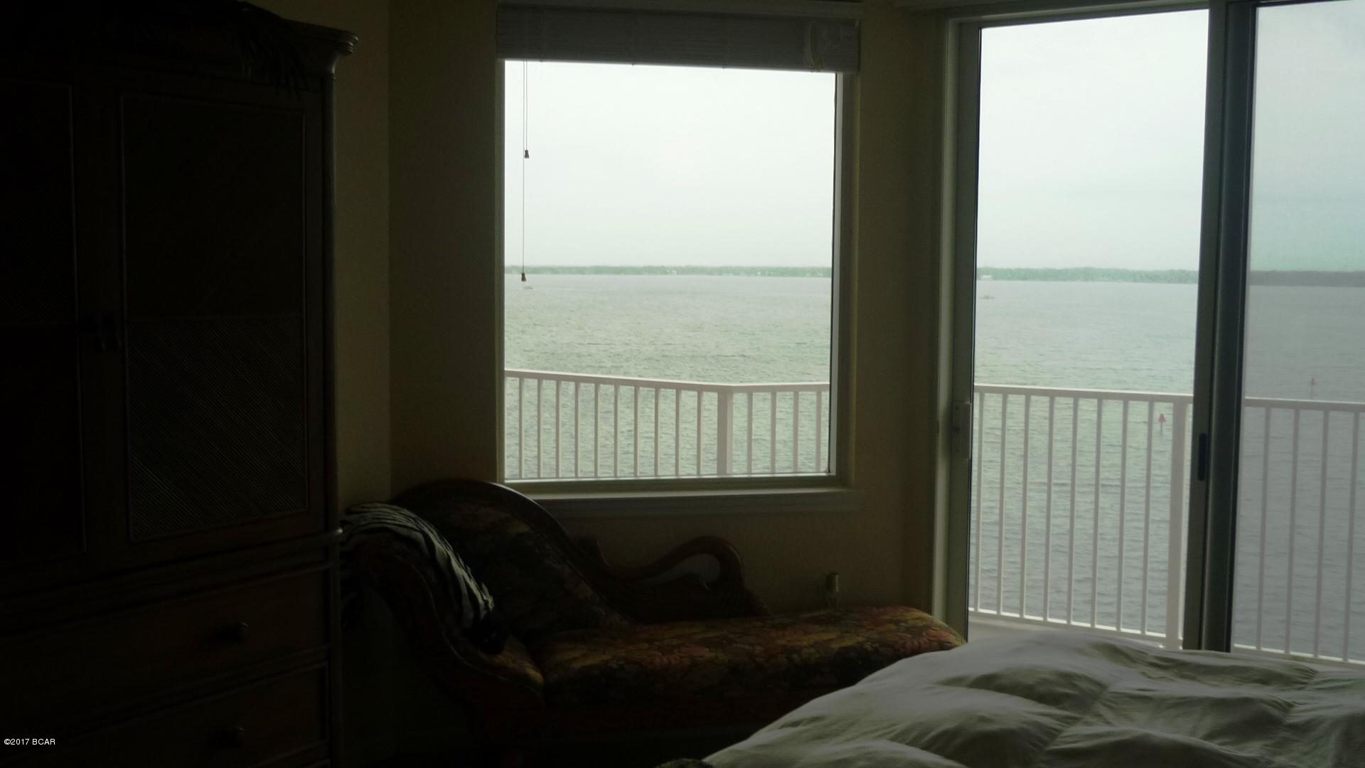 Hibiscus By The Bay - Residential