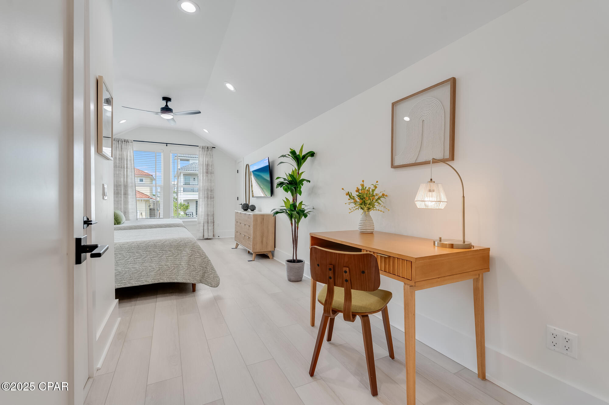 La Valencia Beach Resort - Residential