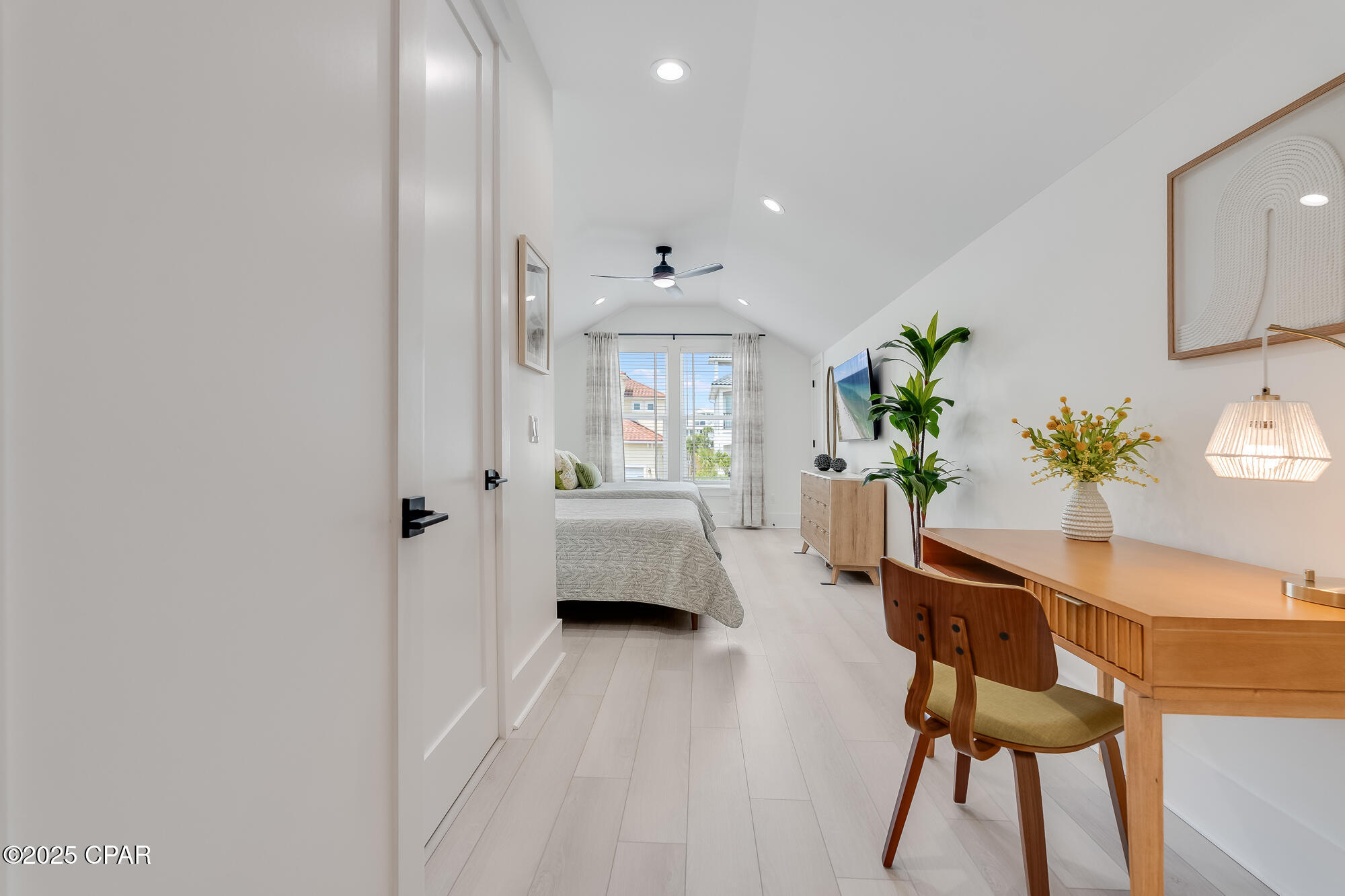 La Valencia Beach Resort - Residential