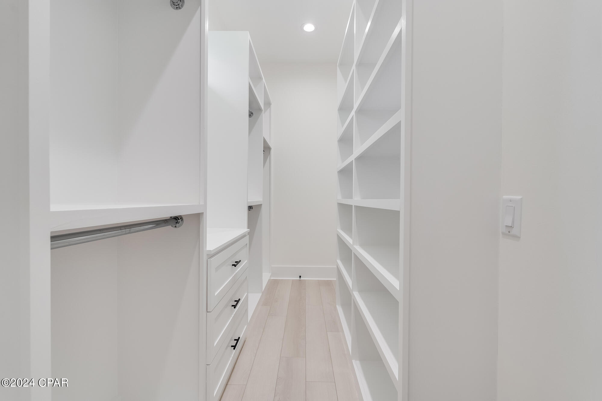 La Valencia Beach Resort - Residential