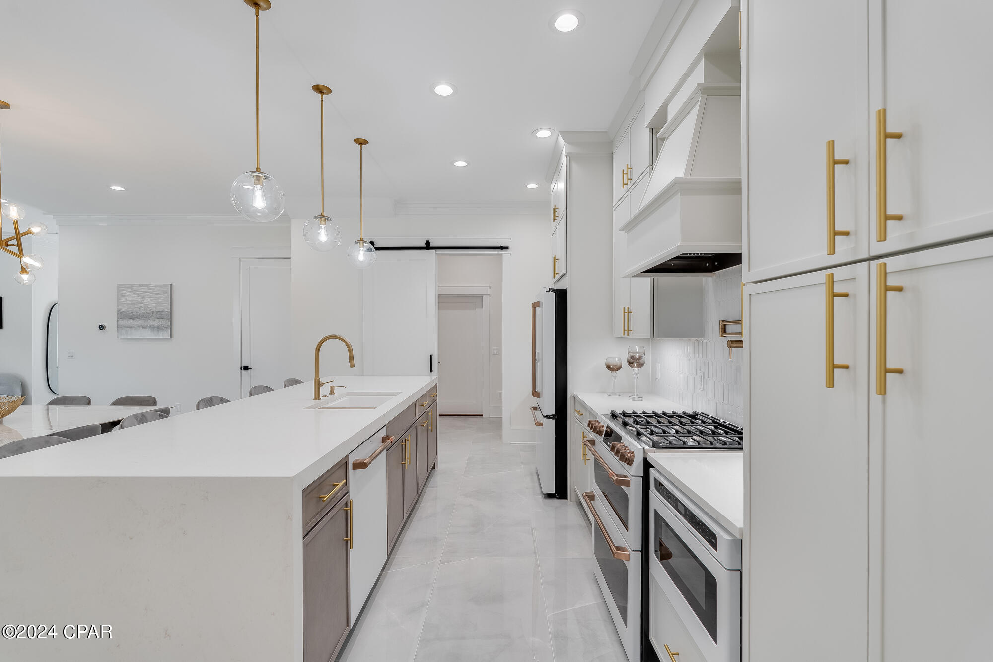 La Valencia Beach Resort - Residential