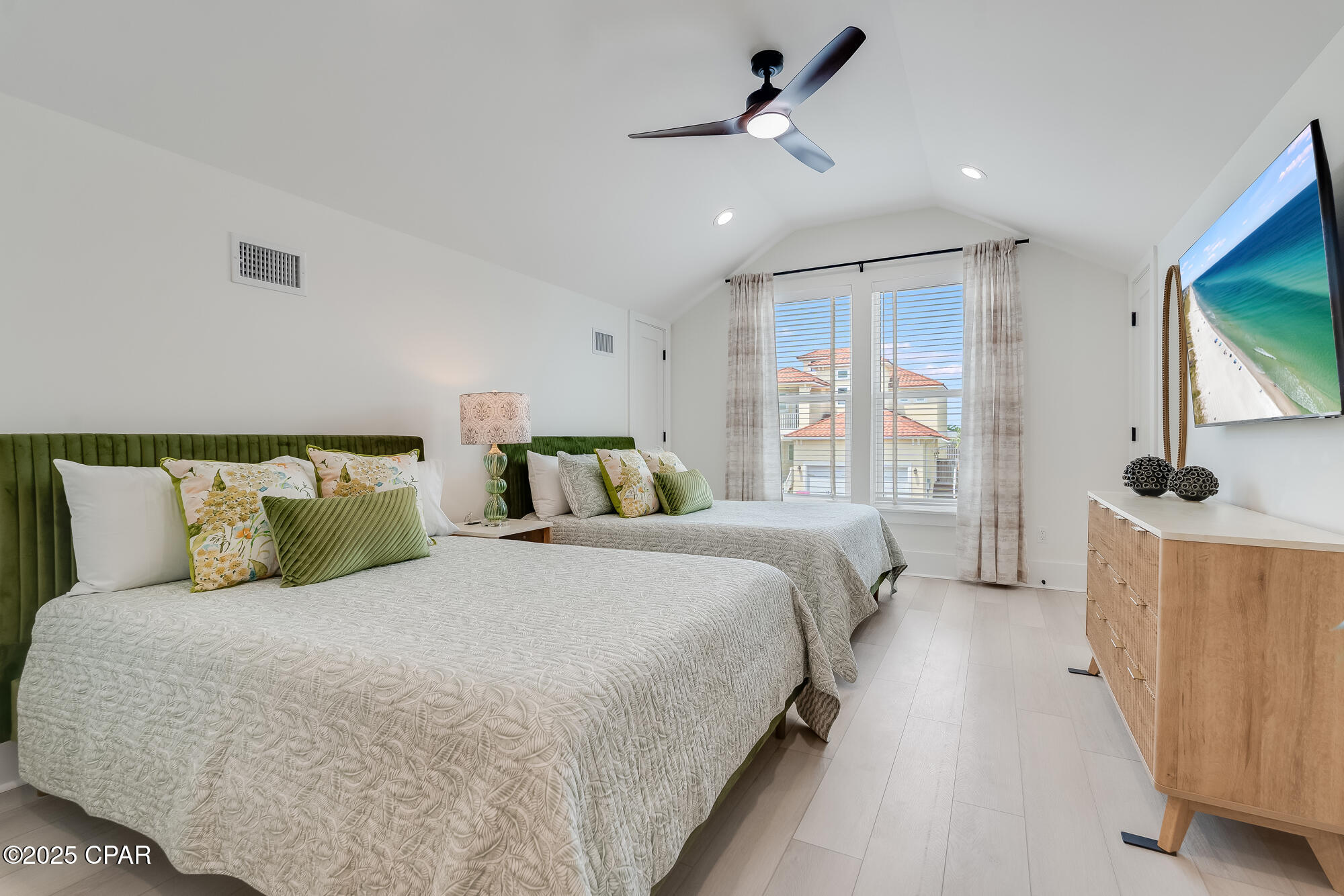 La Valencia Beach Resort - Residential