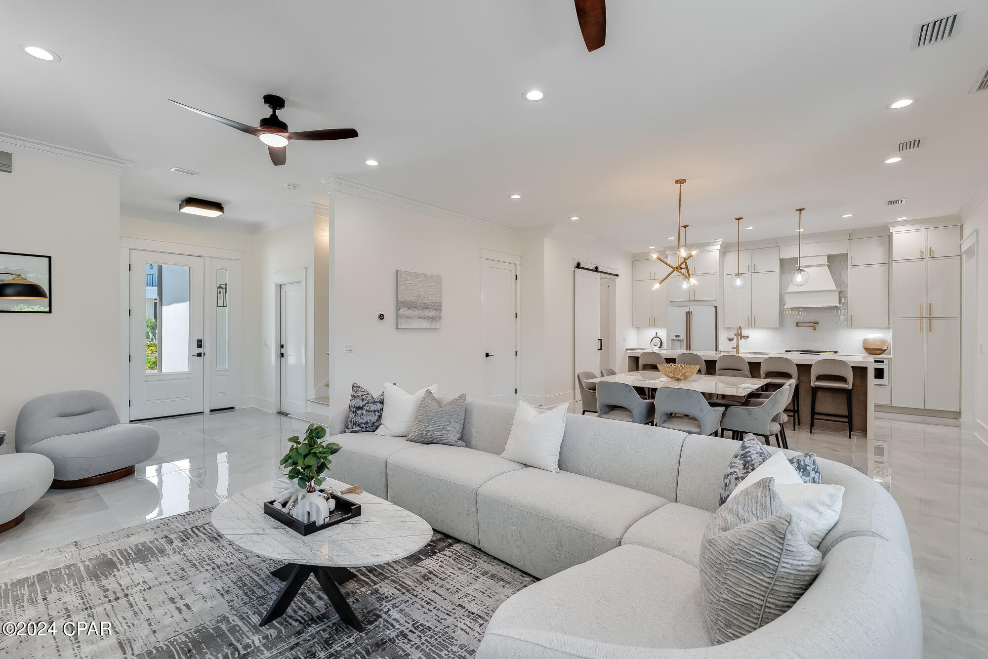 La Valencia Beach Resort - Residential