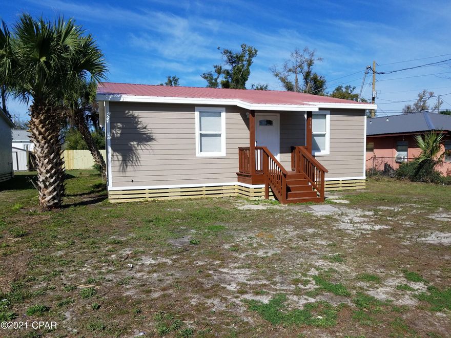 The house was completely renovated in 2006 by Hollywood construction over $75,000 spent   on each property new wiring electrical HVAC installation, roof and A lot of new lumber , stucco,all done in 2006. It has been up dated this year with new LVP through out, new counter tops, paint, Ceiling fans in the bedrooms and living area and all new appliances. On the outside we have a new covered porch and new paint. 

The neightbor hood is quit and Watson Bayou is close by.