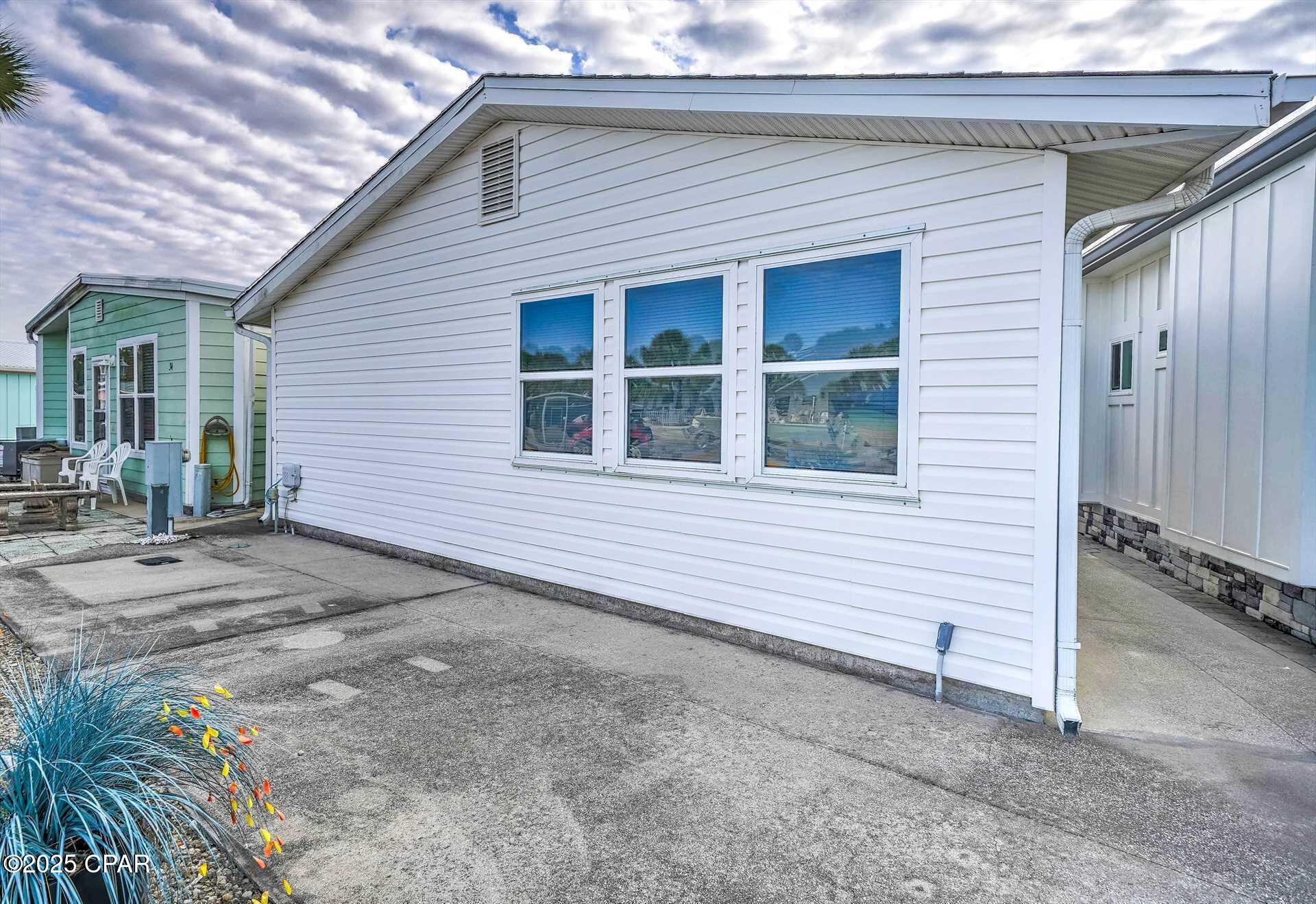 Venture Out Travel Trail - Residential