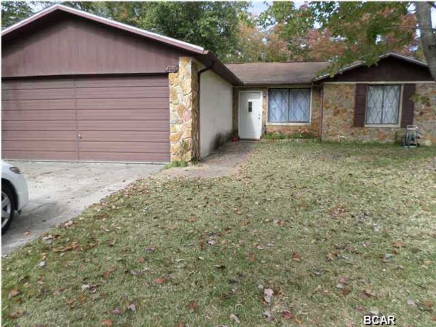 3 bedroom 2 bath home Close to Tyndall AFB. All property sizes and ages are approximate, please measure and/or verify if important. School assignments are subject to change, please check with Bay County for most accurate information. Deposit is the same as the rent. Pets allowed with owner approval and NON REFUNDABLE pet fee applies per pet. Breed restrictions apply.