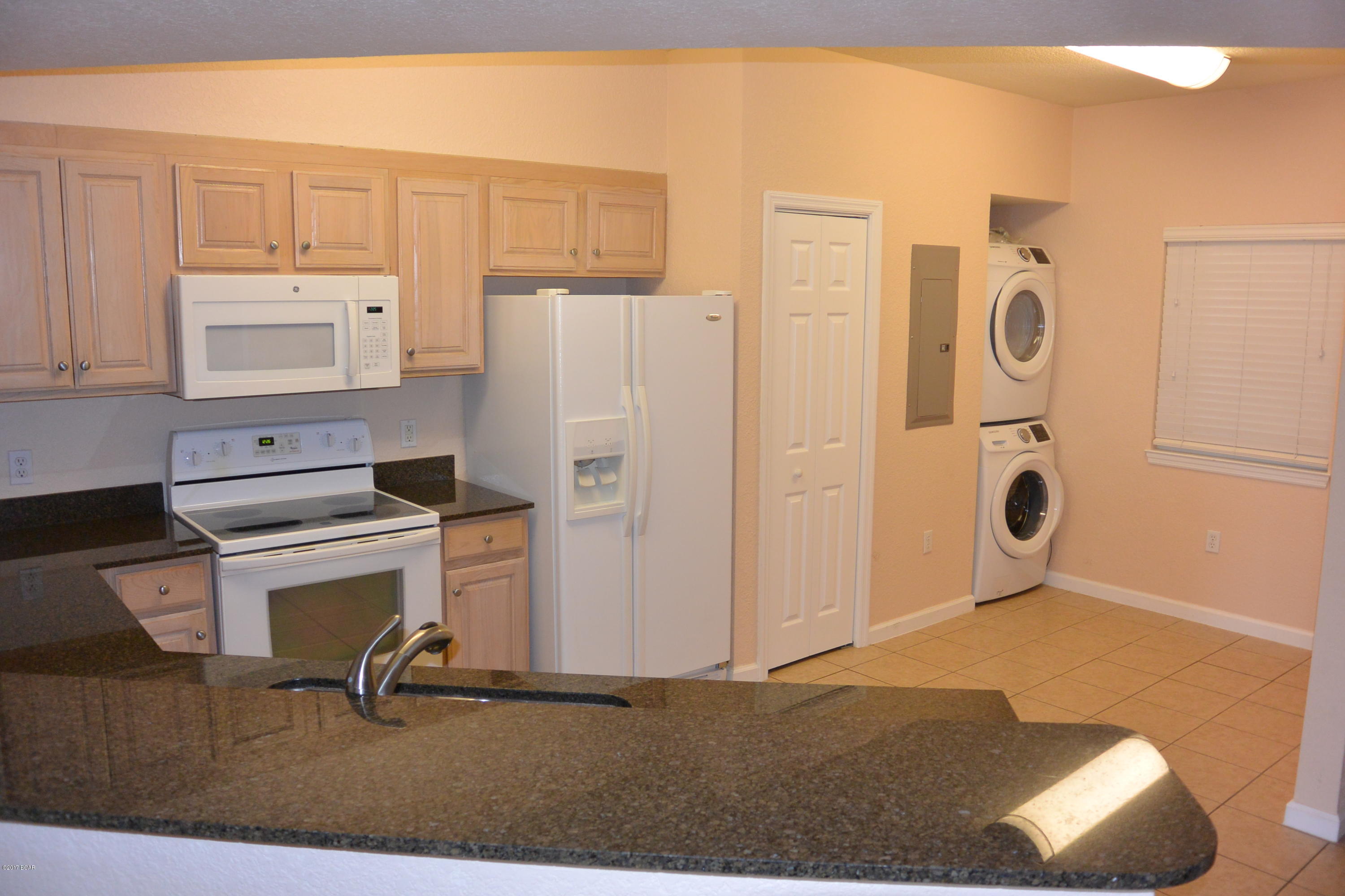 Hibiscus By The Bay - Residential