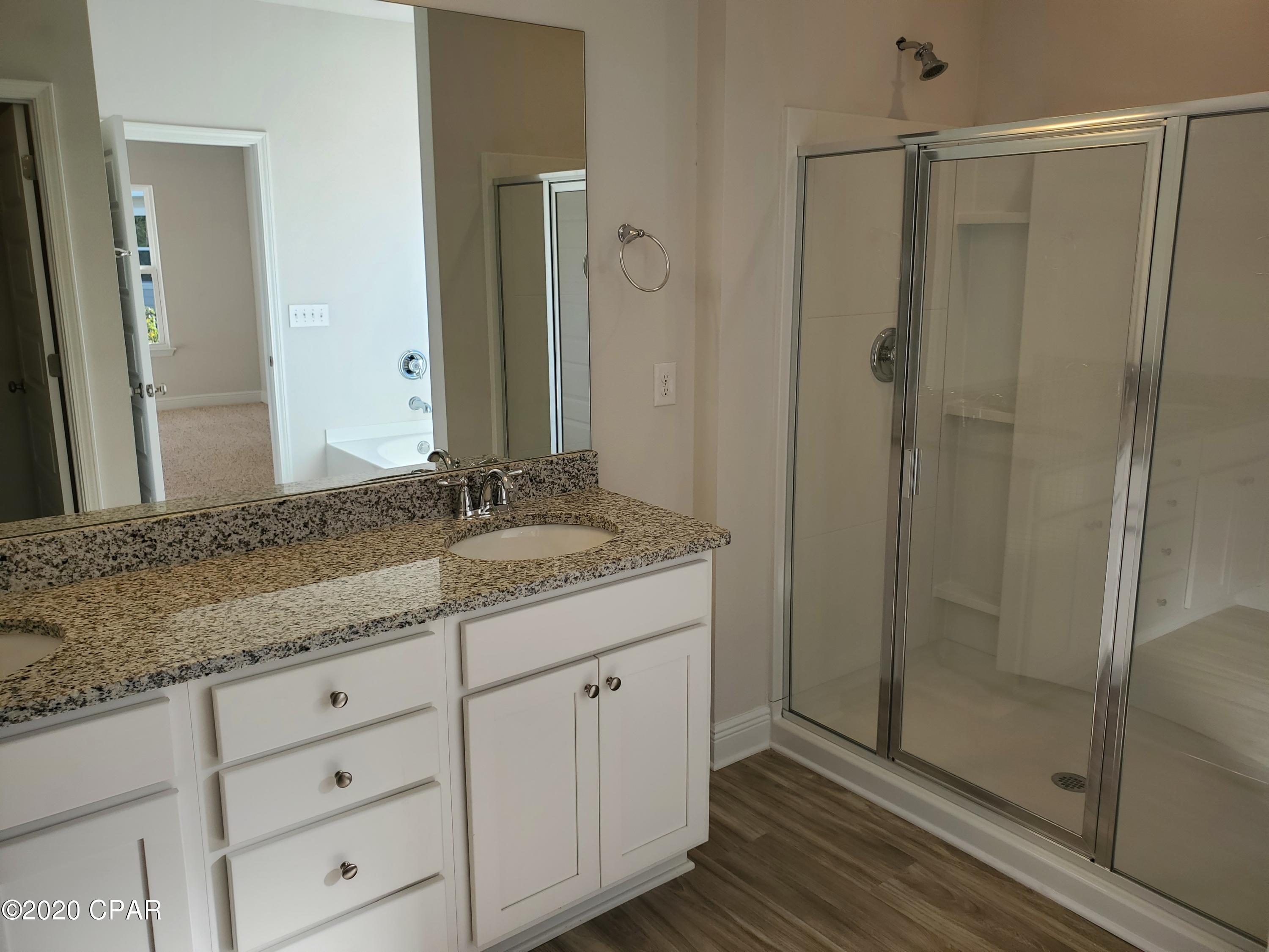 Emerald Cove Villas - Residential