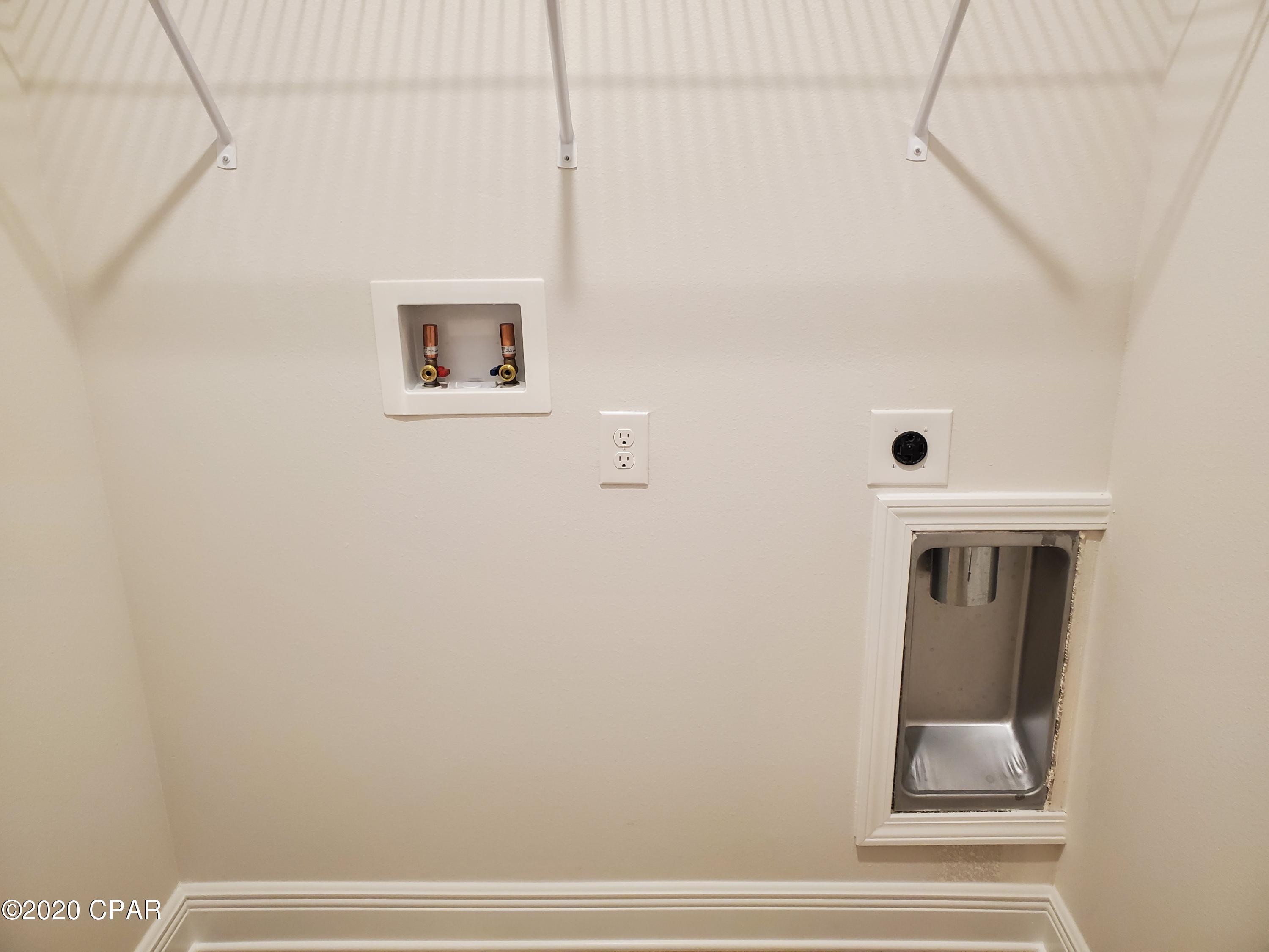 Emerald Cove Villas - Residential