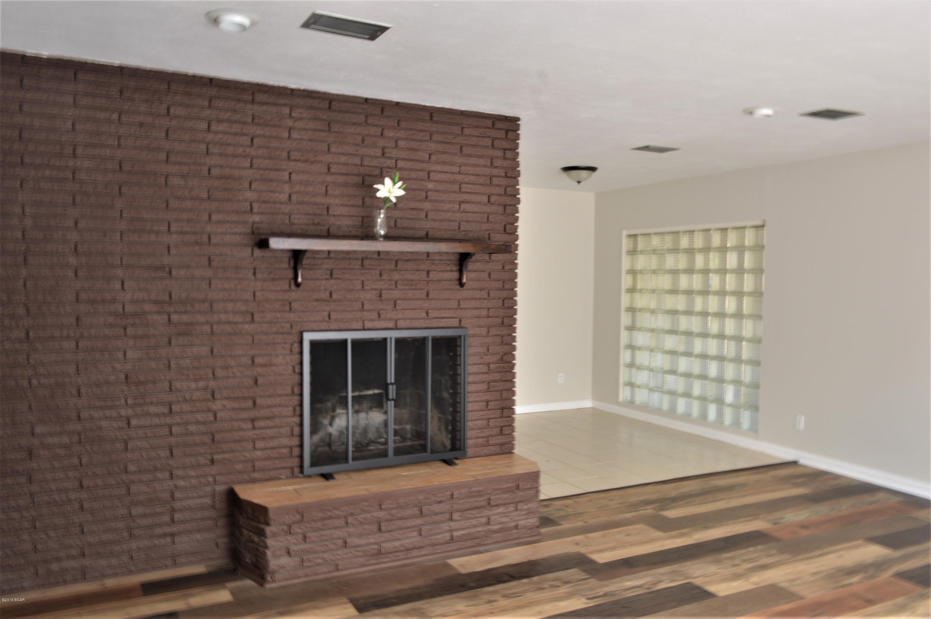 Gilbert-Pkr Add-Pt Don - Residential Lease