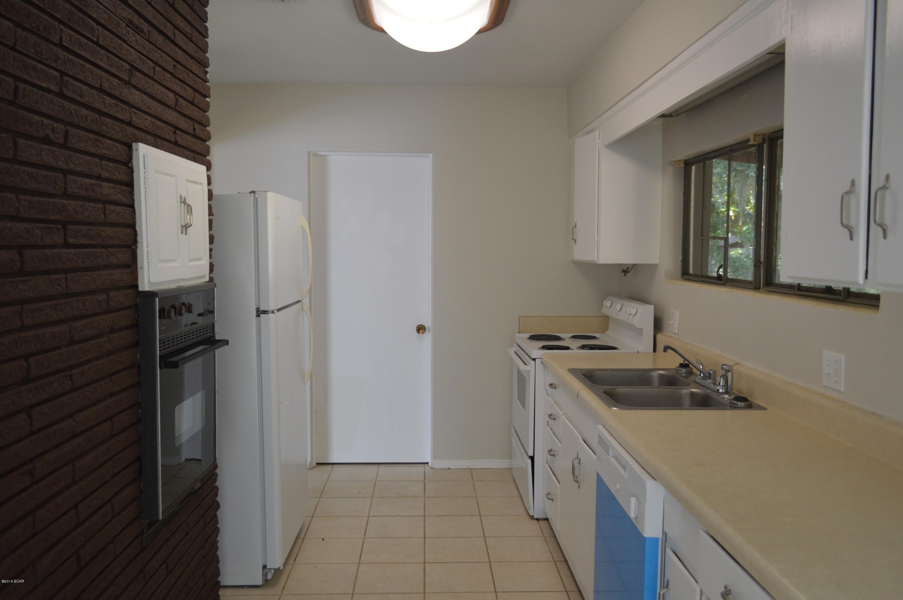 Gilbert-Pkr Add-Pt Don - Residential Lease