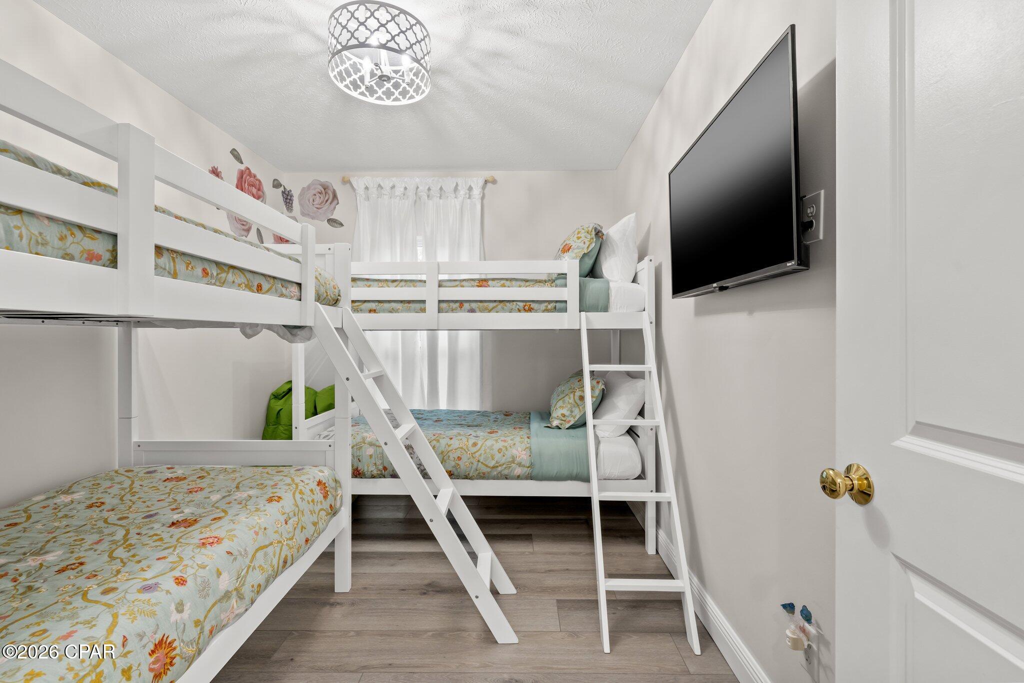 Long Beach 3rd - Residential